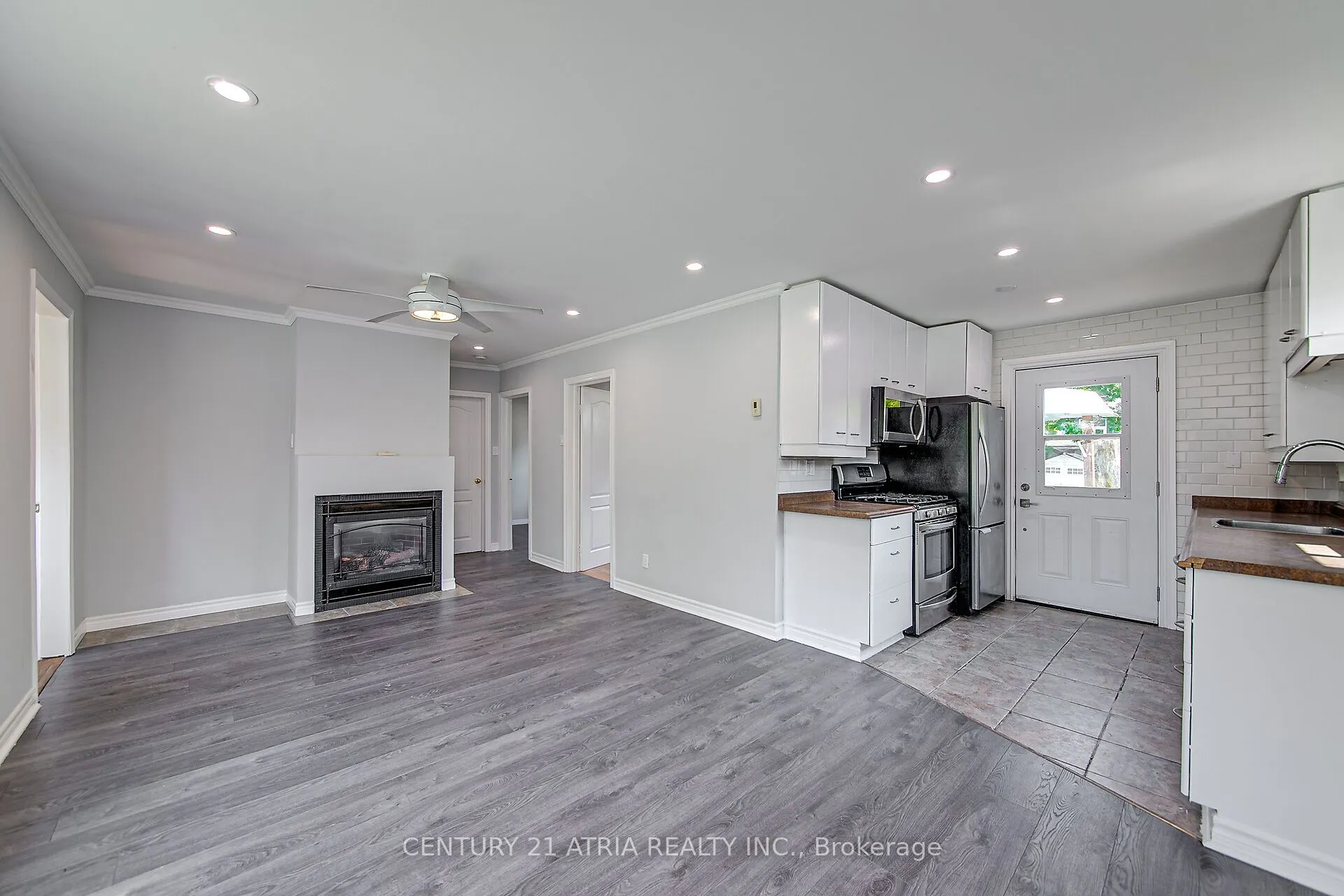 904 Maplewood Drive N
