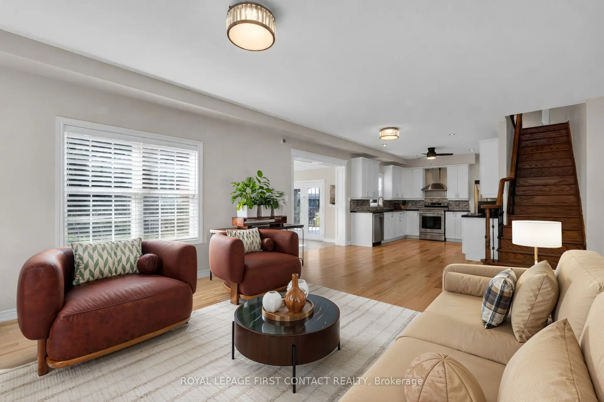 43 Vanderpost Crescent