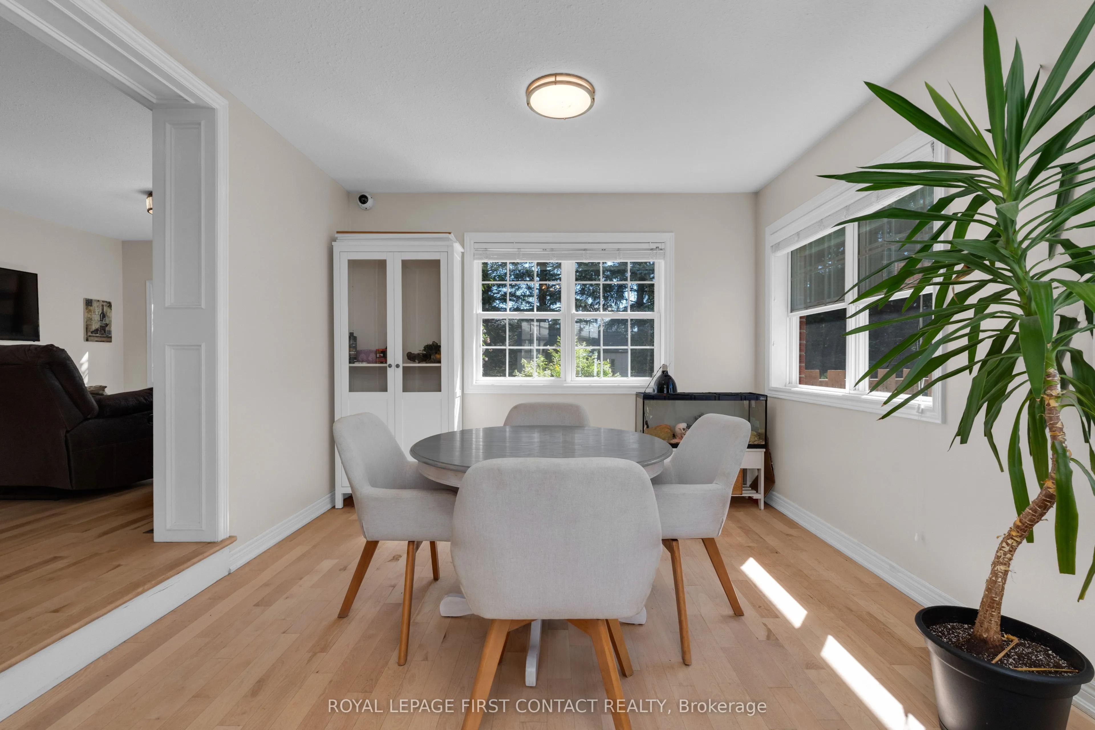 43 Vanderpost Crescent