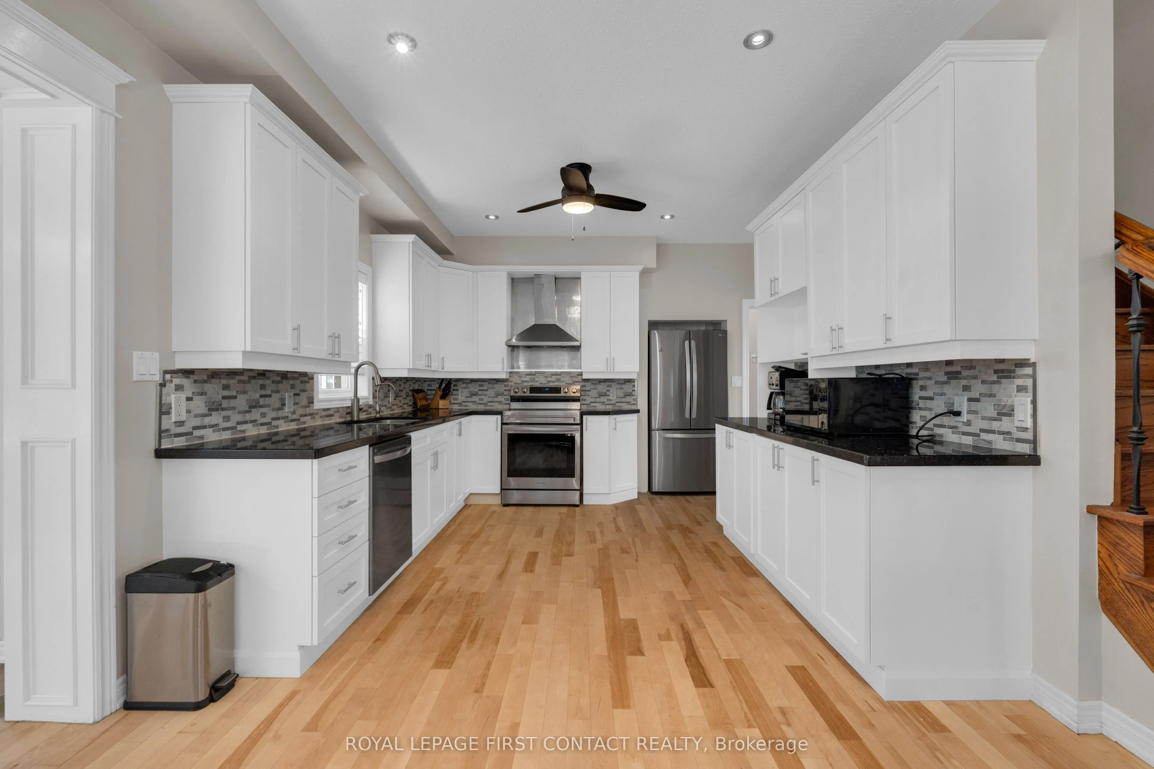 43 Vanderpost Crescent