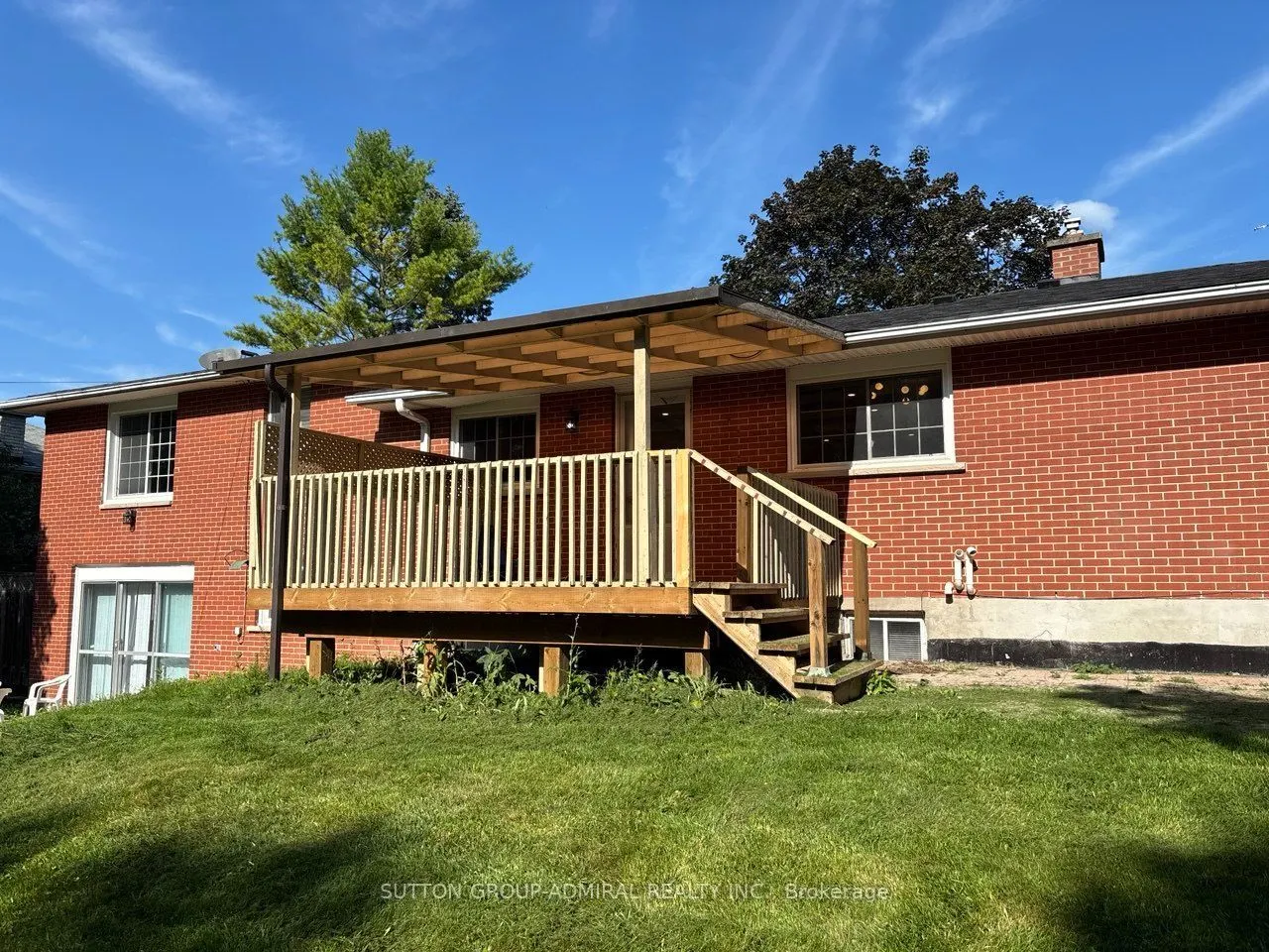 86 Hamilton Drive #Main Floor