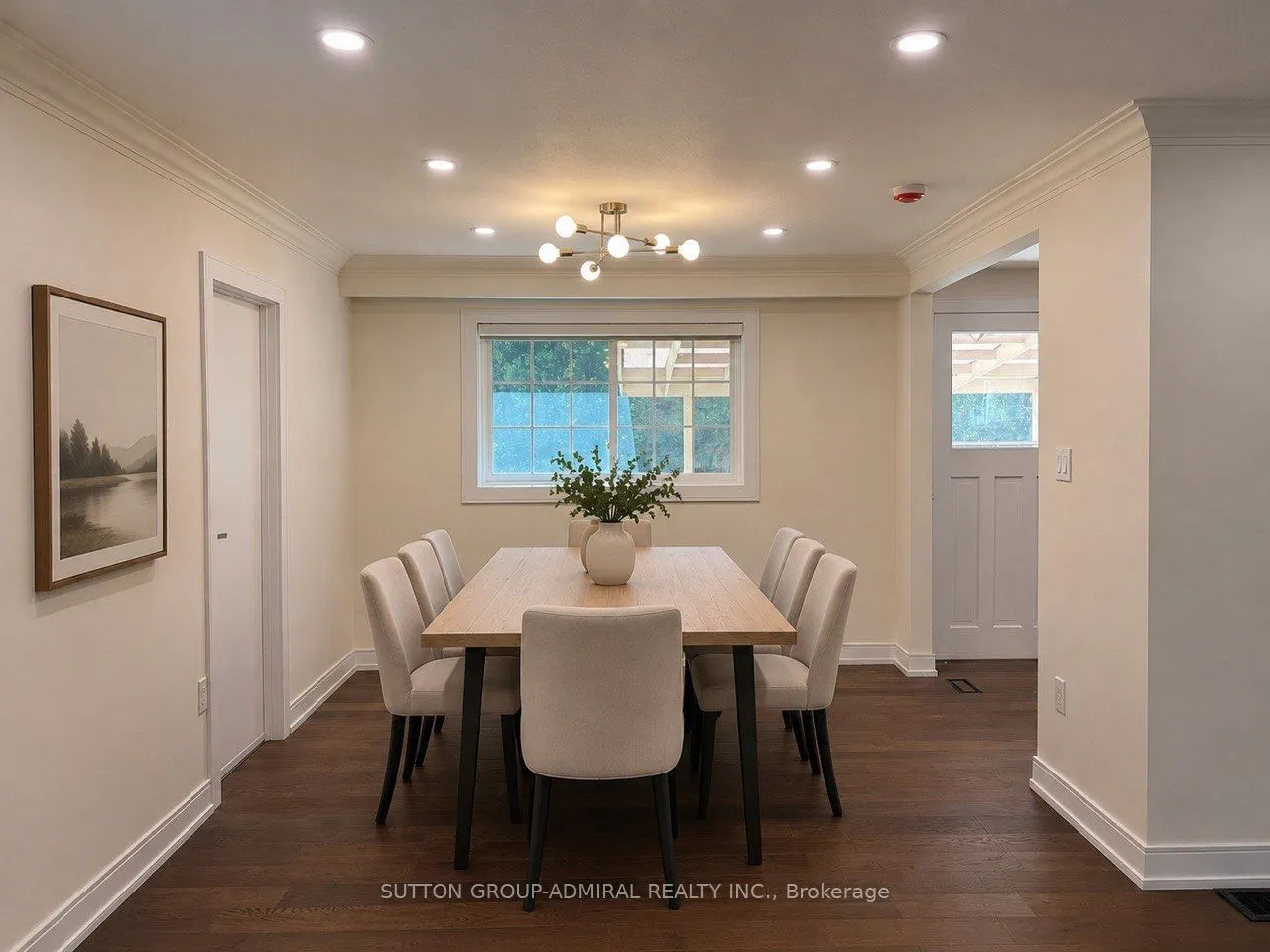 86 Hamilton Drive #Main Floor