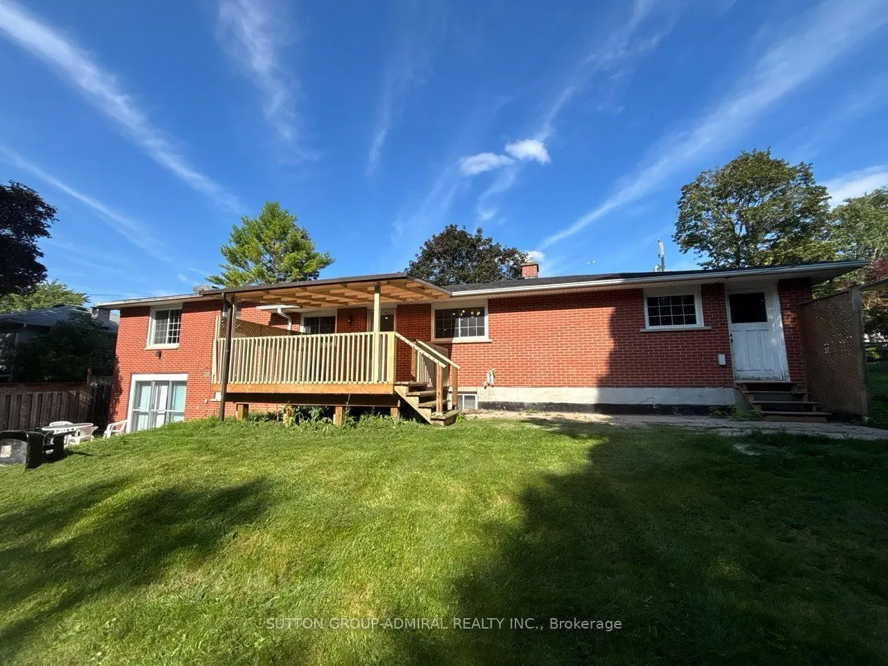 86 Hamilton Drive #Main Floor