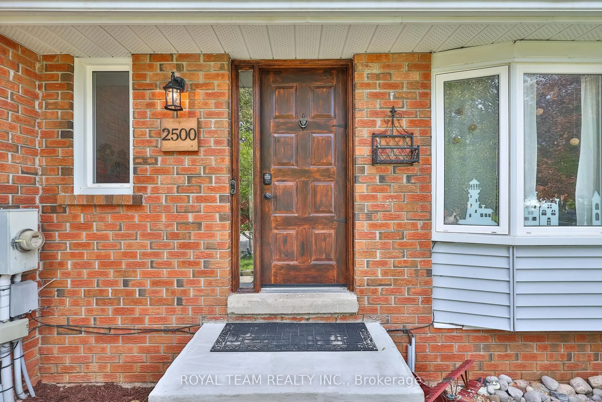 2500 Lloyd Street