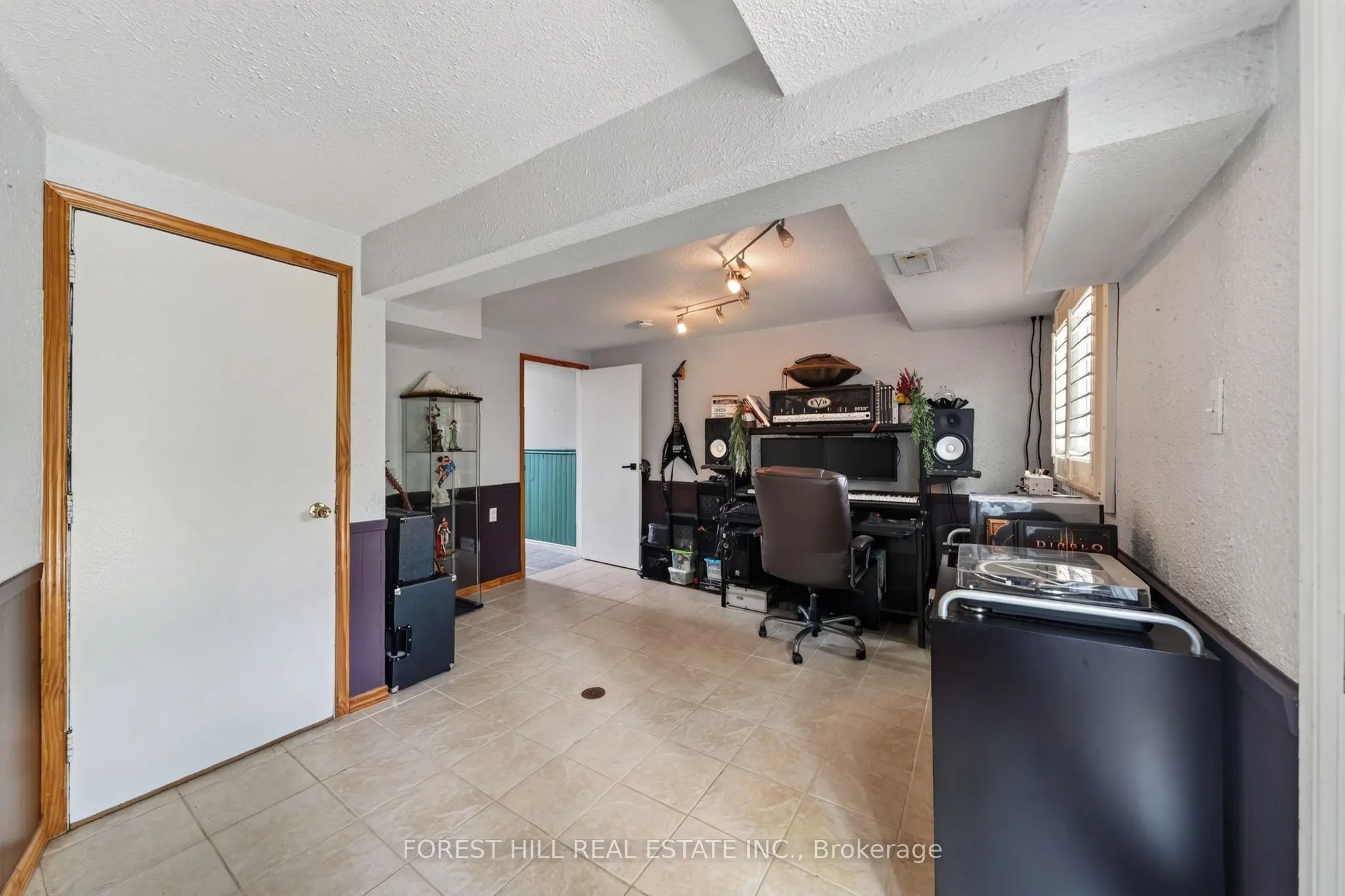 25 Deer Run Crescent #9