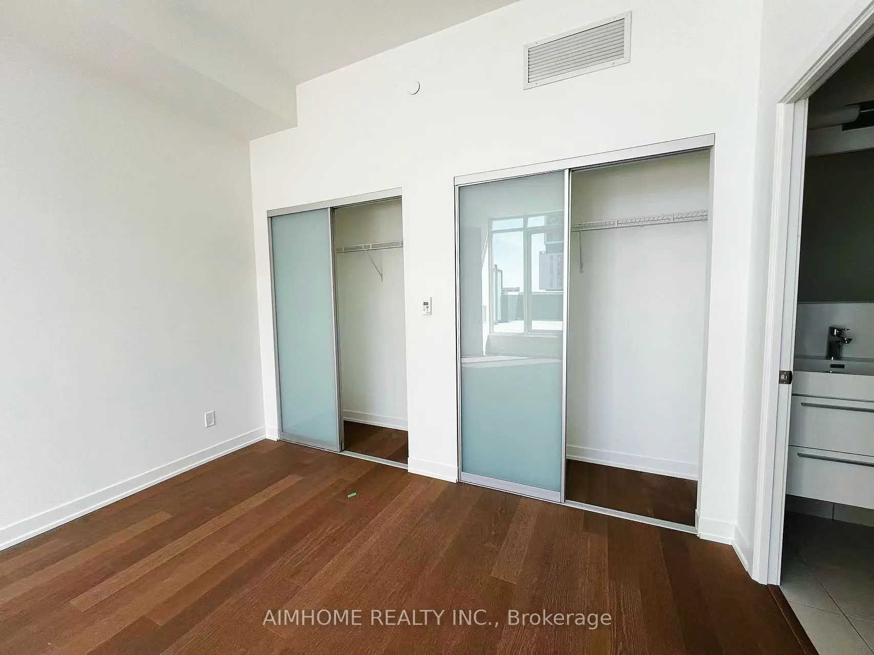 38 Simcoe Promenade #902