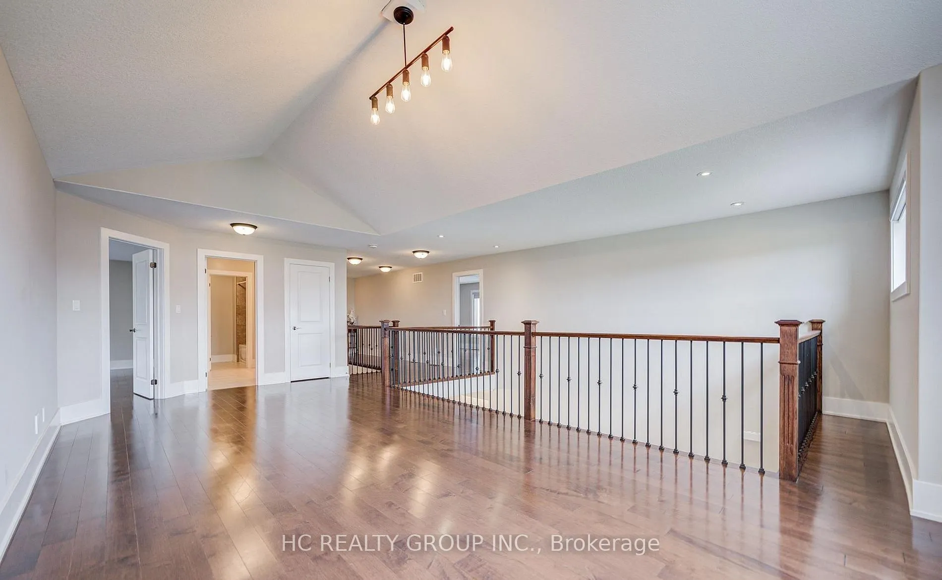 295 Sunnybrae Avenue