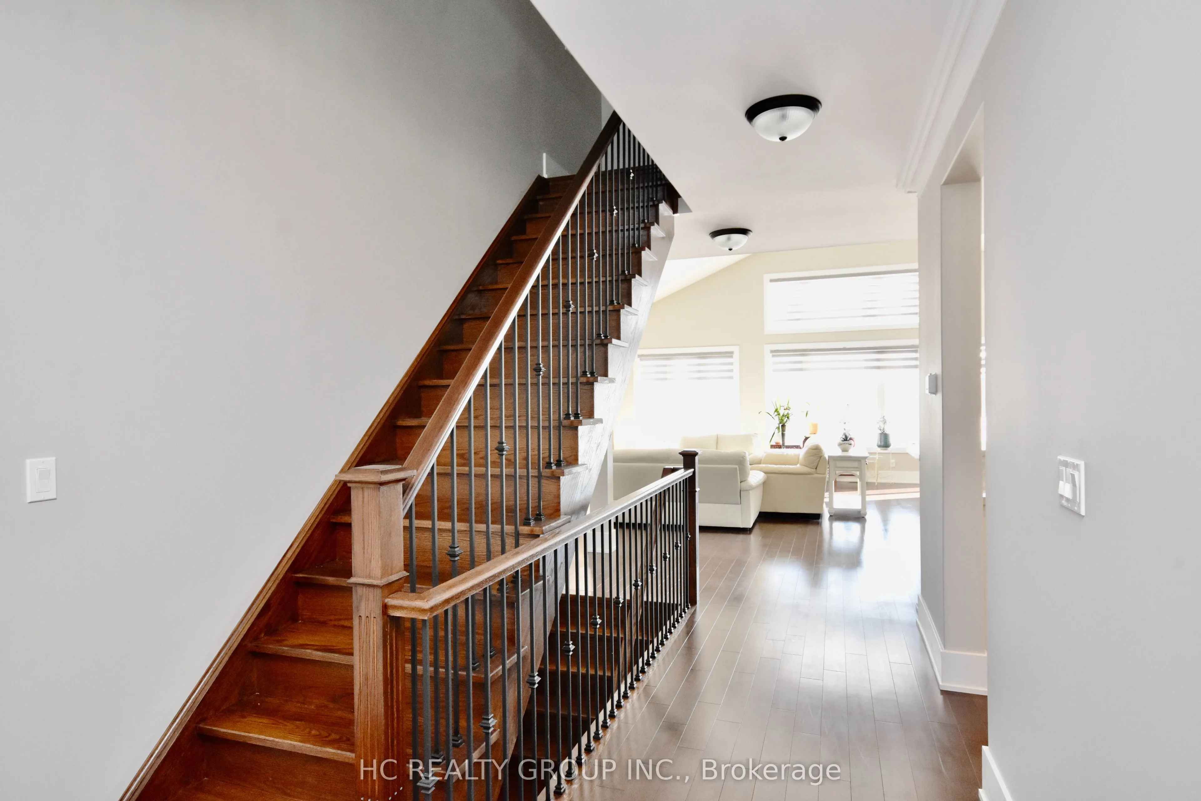295 Sunnybrae Avenue
