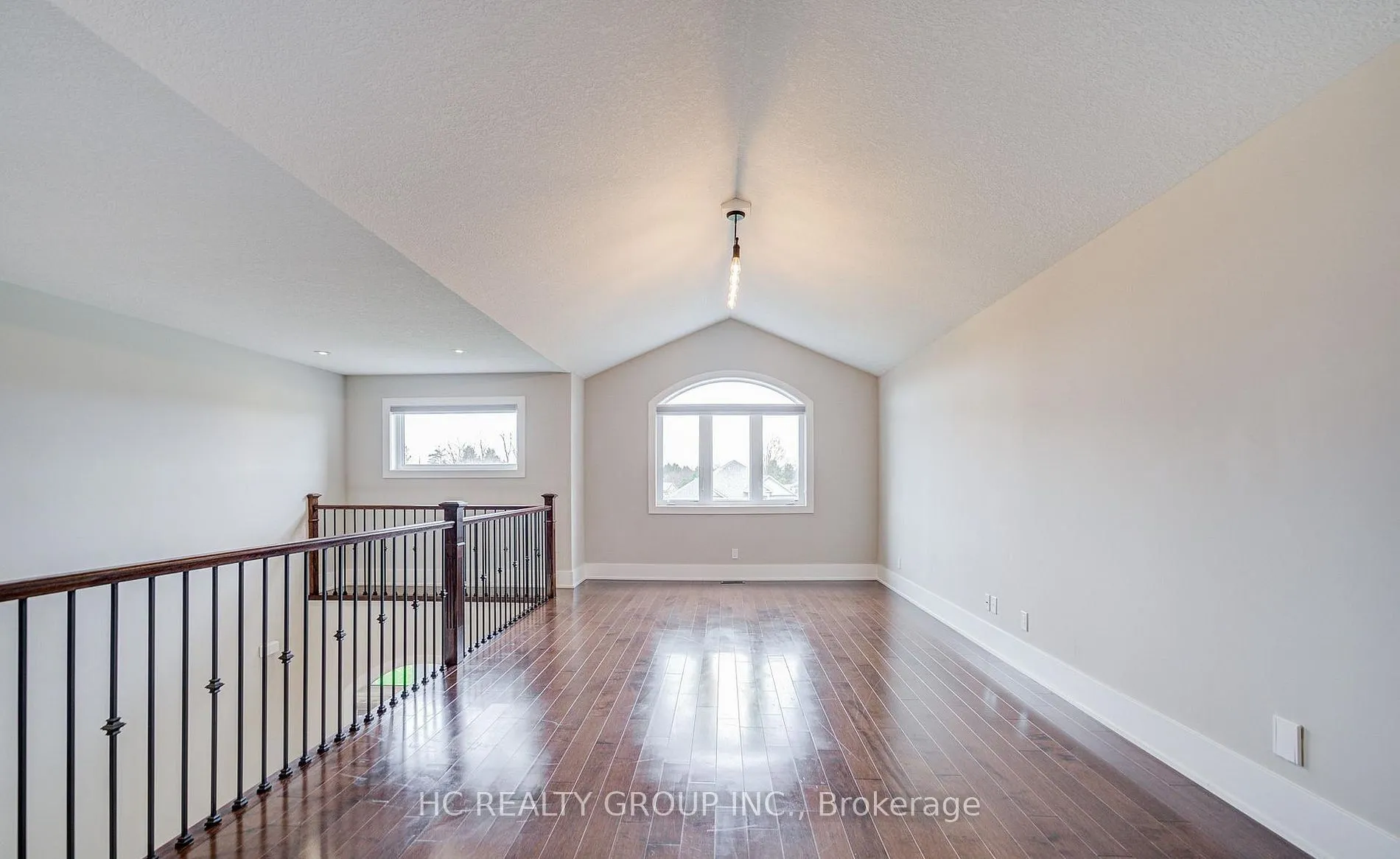 295 Sunnybrae Avenue