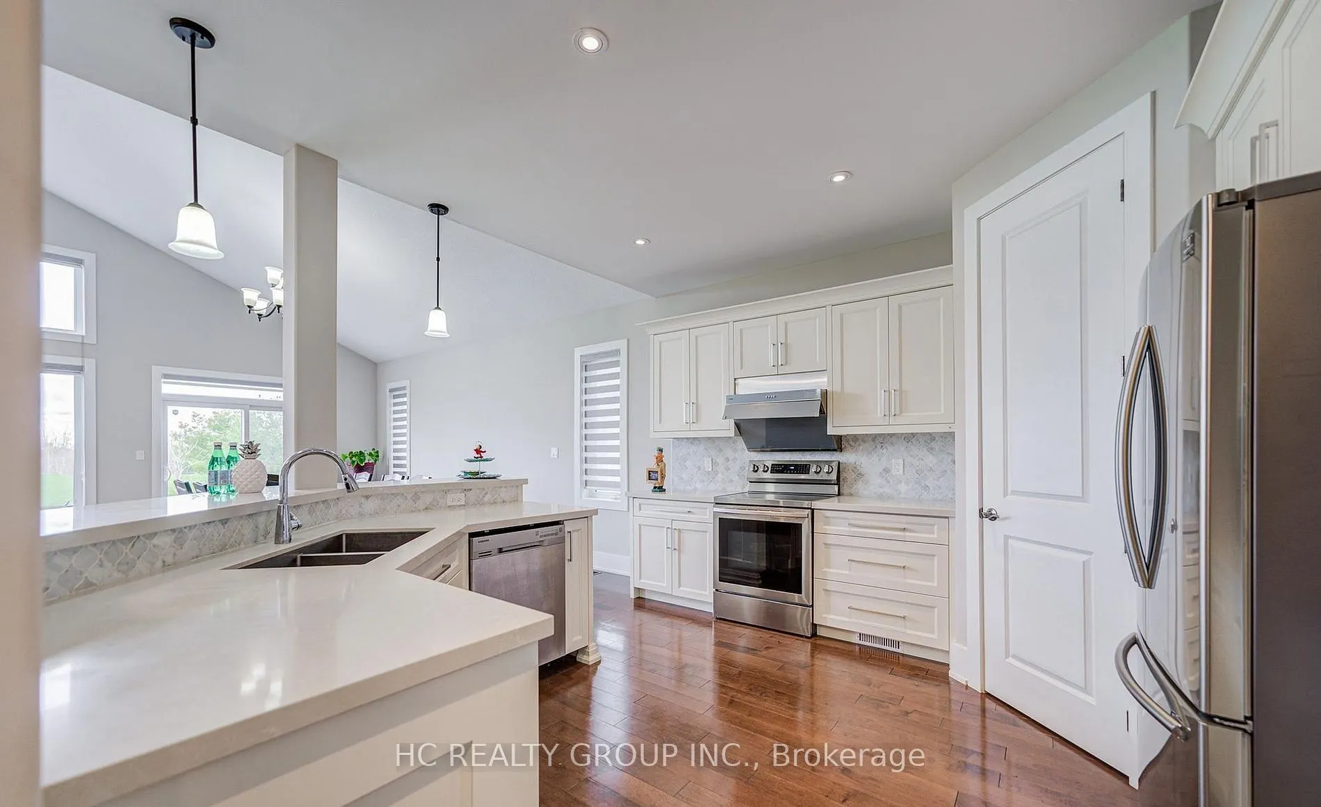295 Sunnybrae Avenue