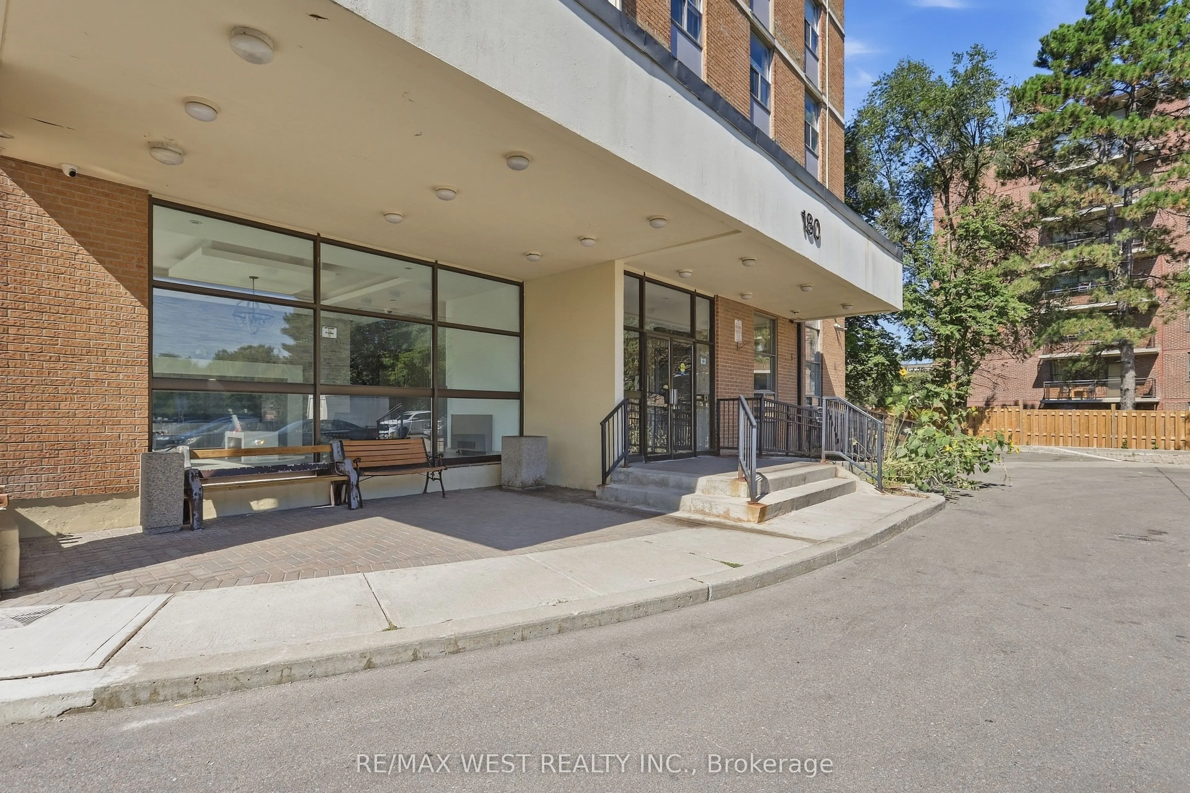 180 Dudley Avenue #302