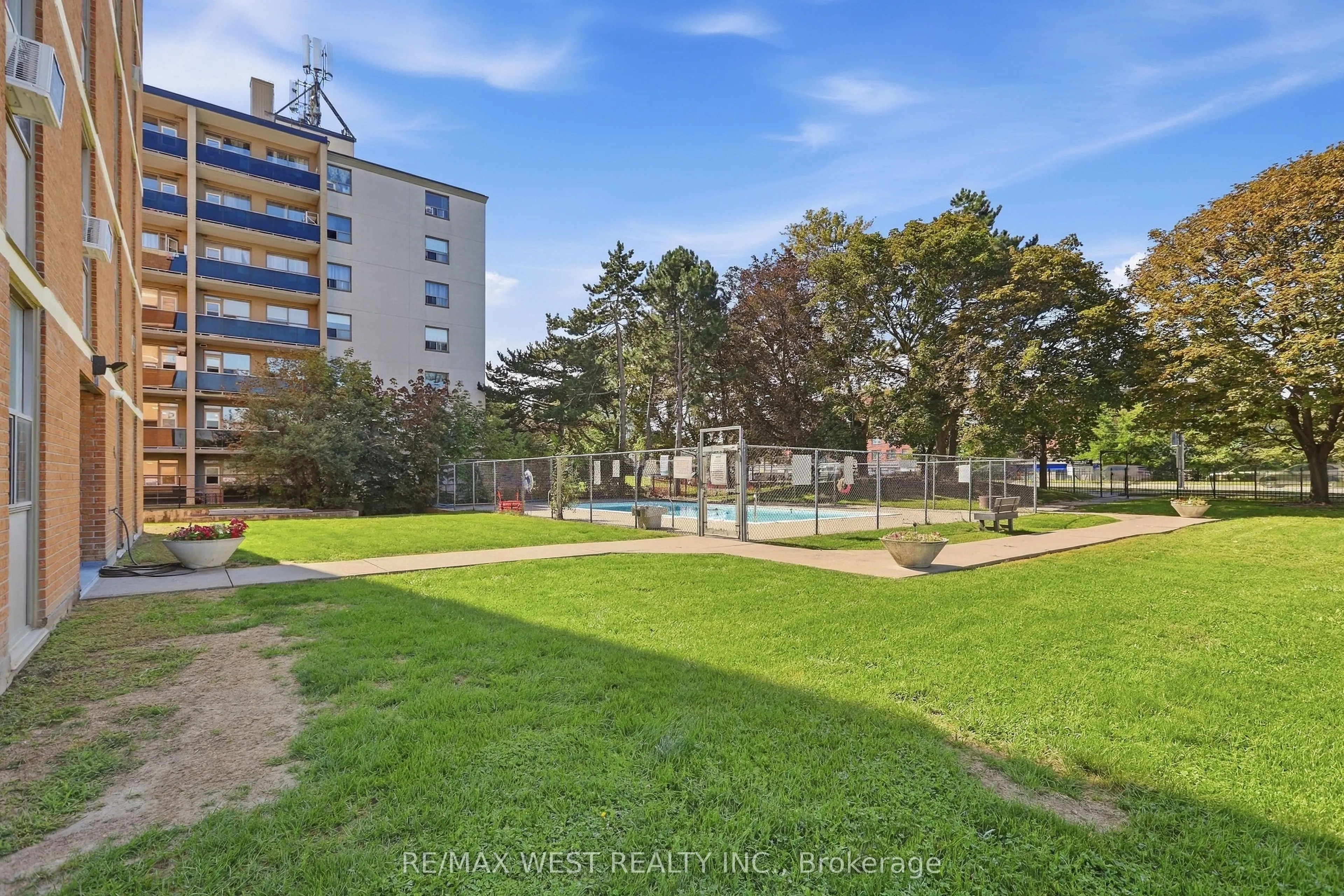180 Dudley Avenue #302