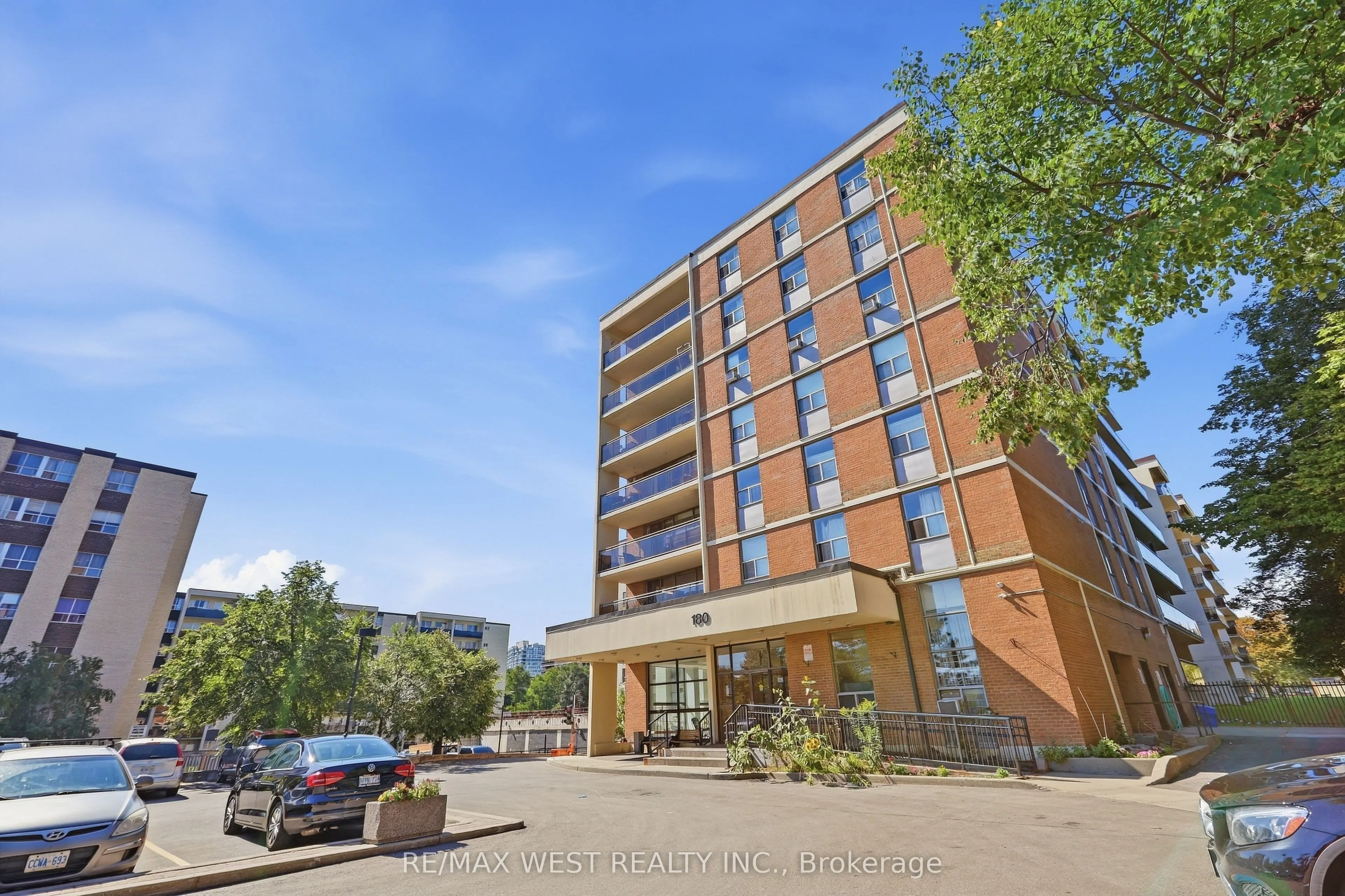 180 Dudley Avenue #302