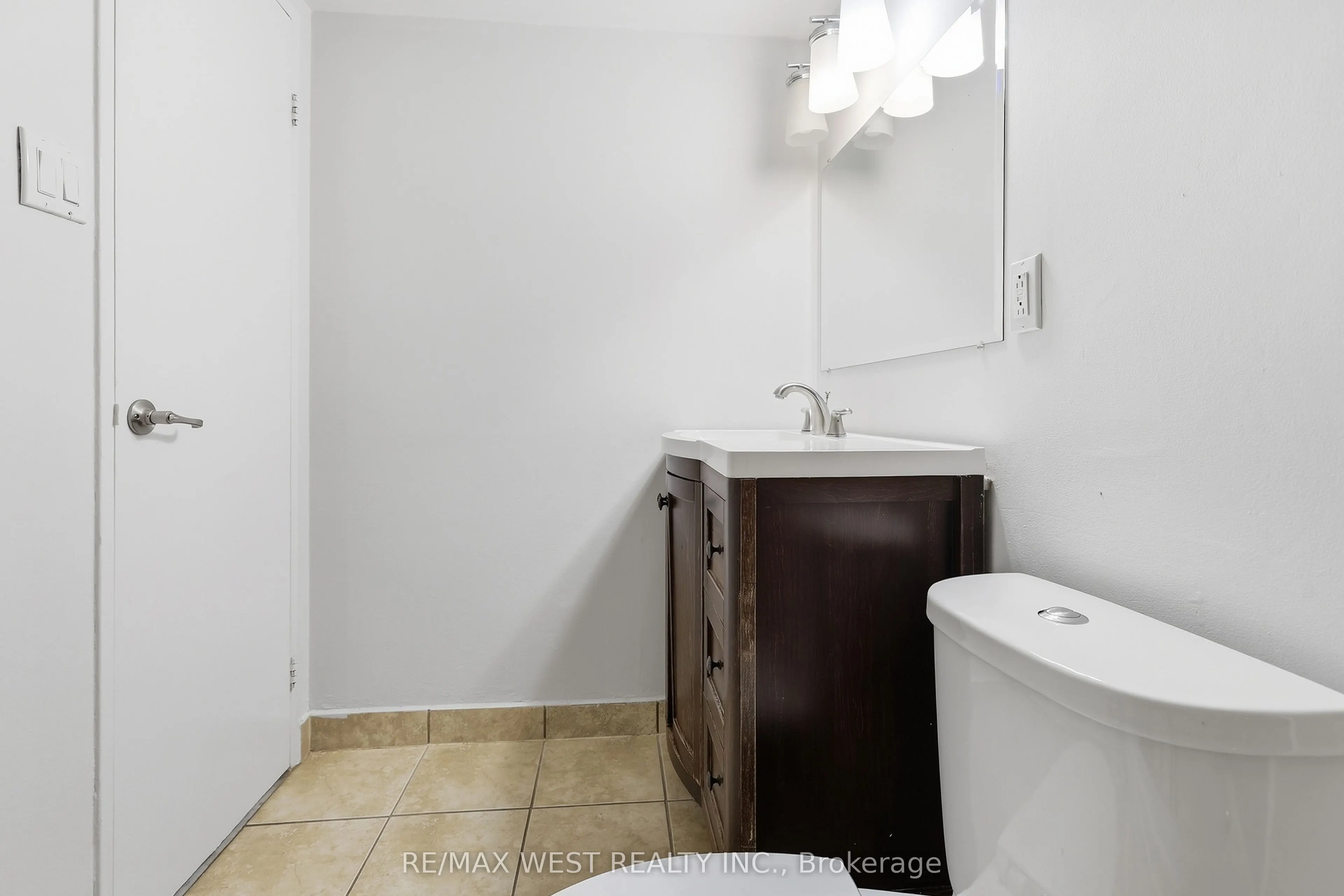 180 Dudley Avenue #302