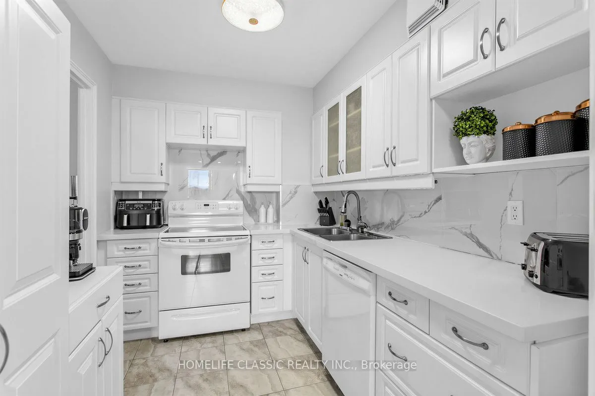 40 Baif Boulevard #803