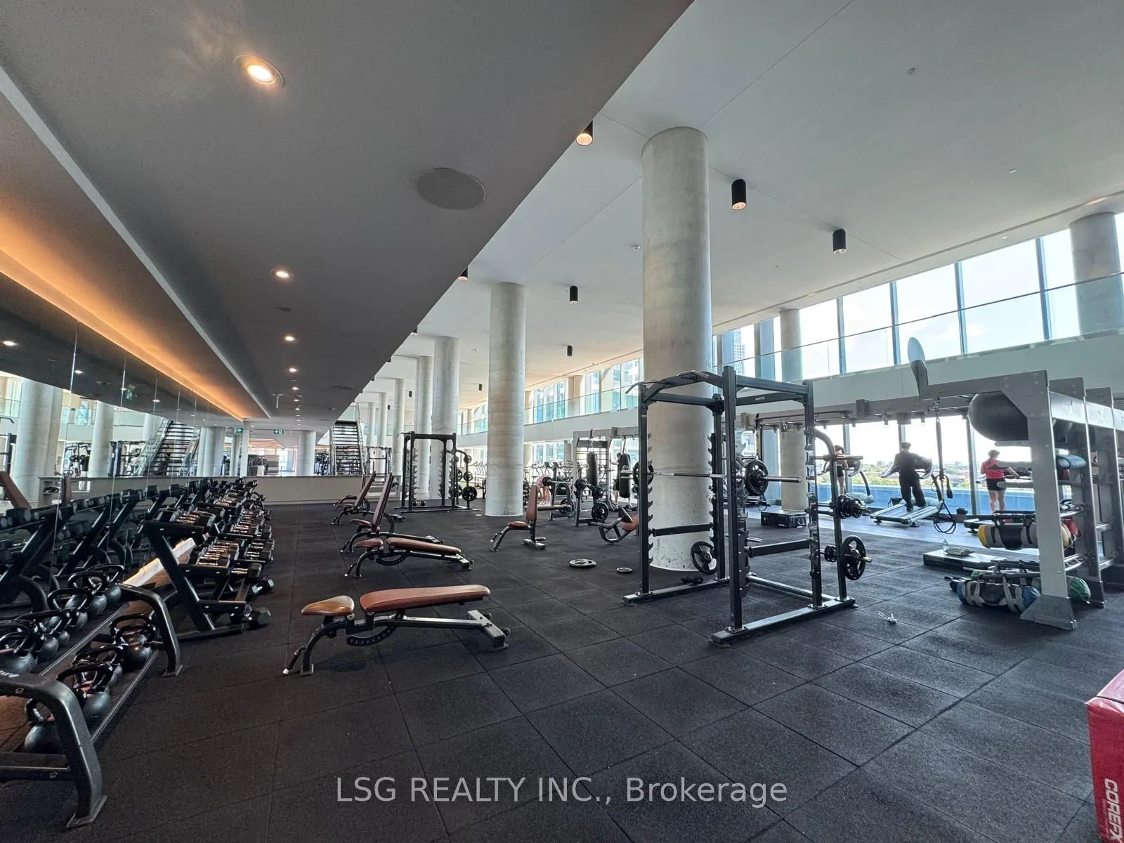 1000 Portage Parkway #206