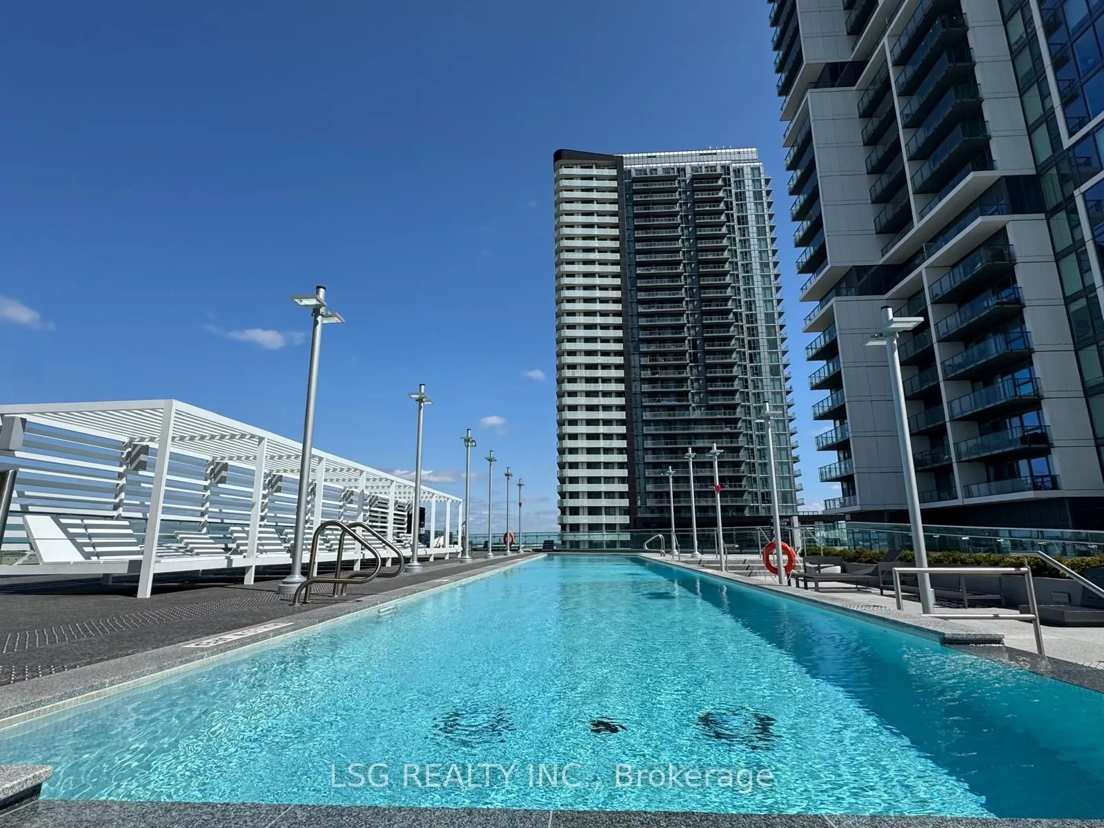 1000 Portage Parkway #206