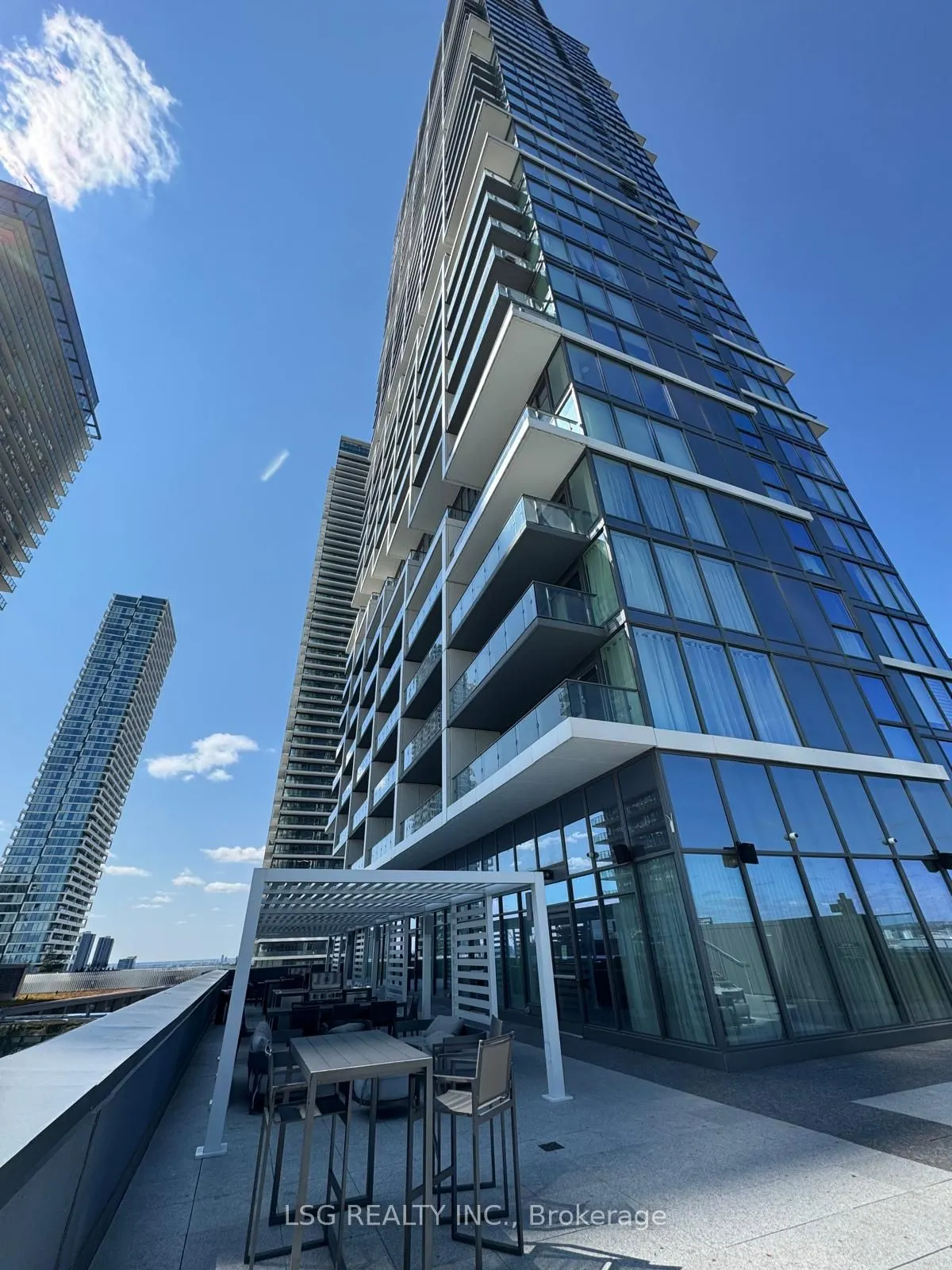 1000 Portage Parkway #206