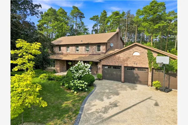 22 Cynthia Crescent