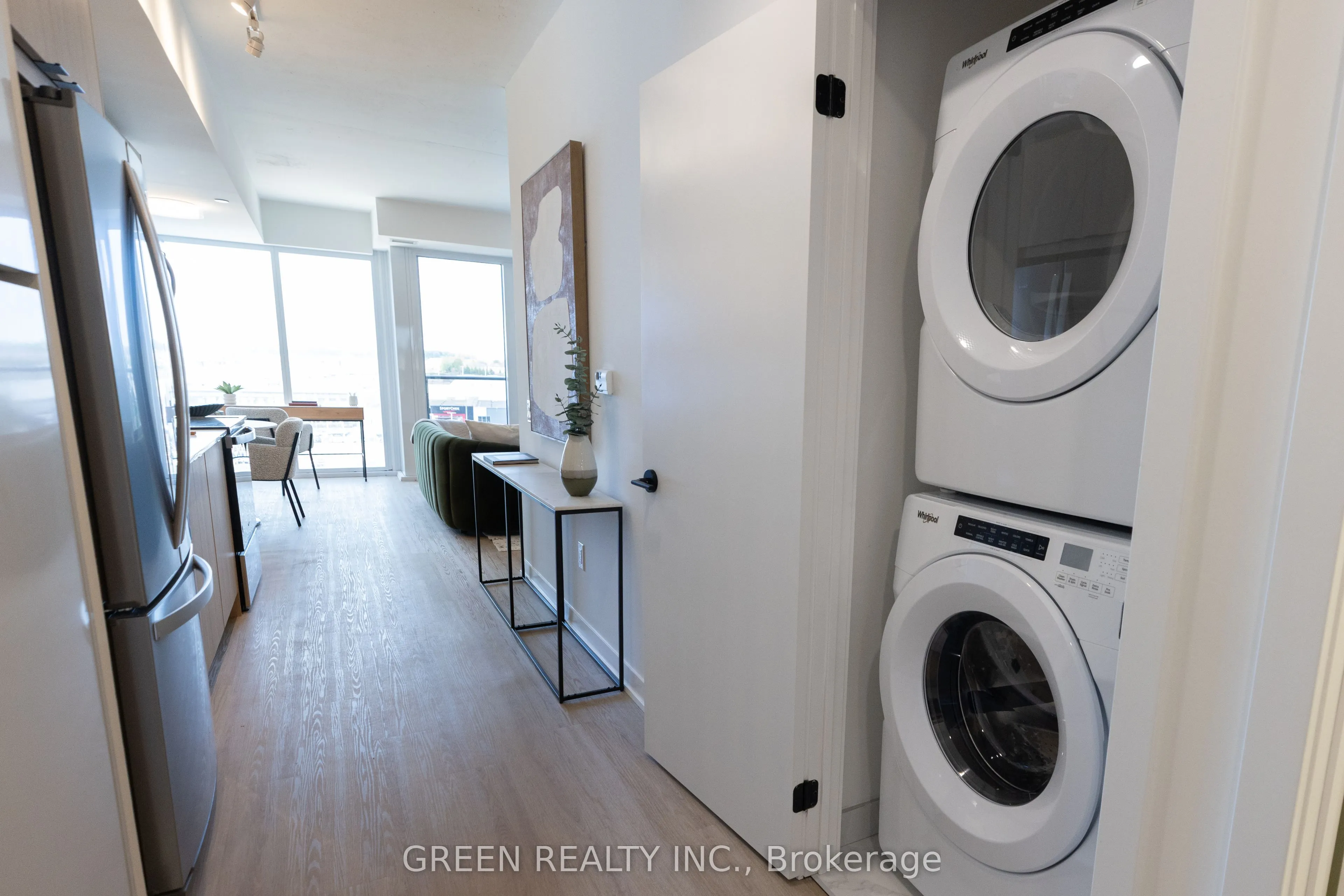 17645 Yonge Street #1505