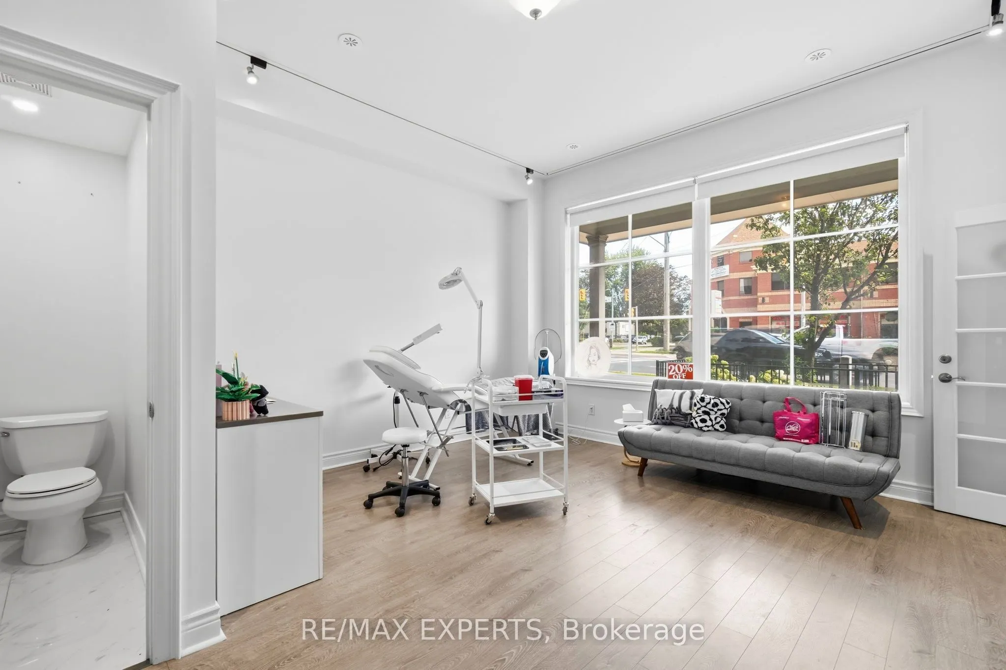10060 Keele Street #7
