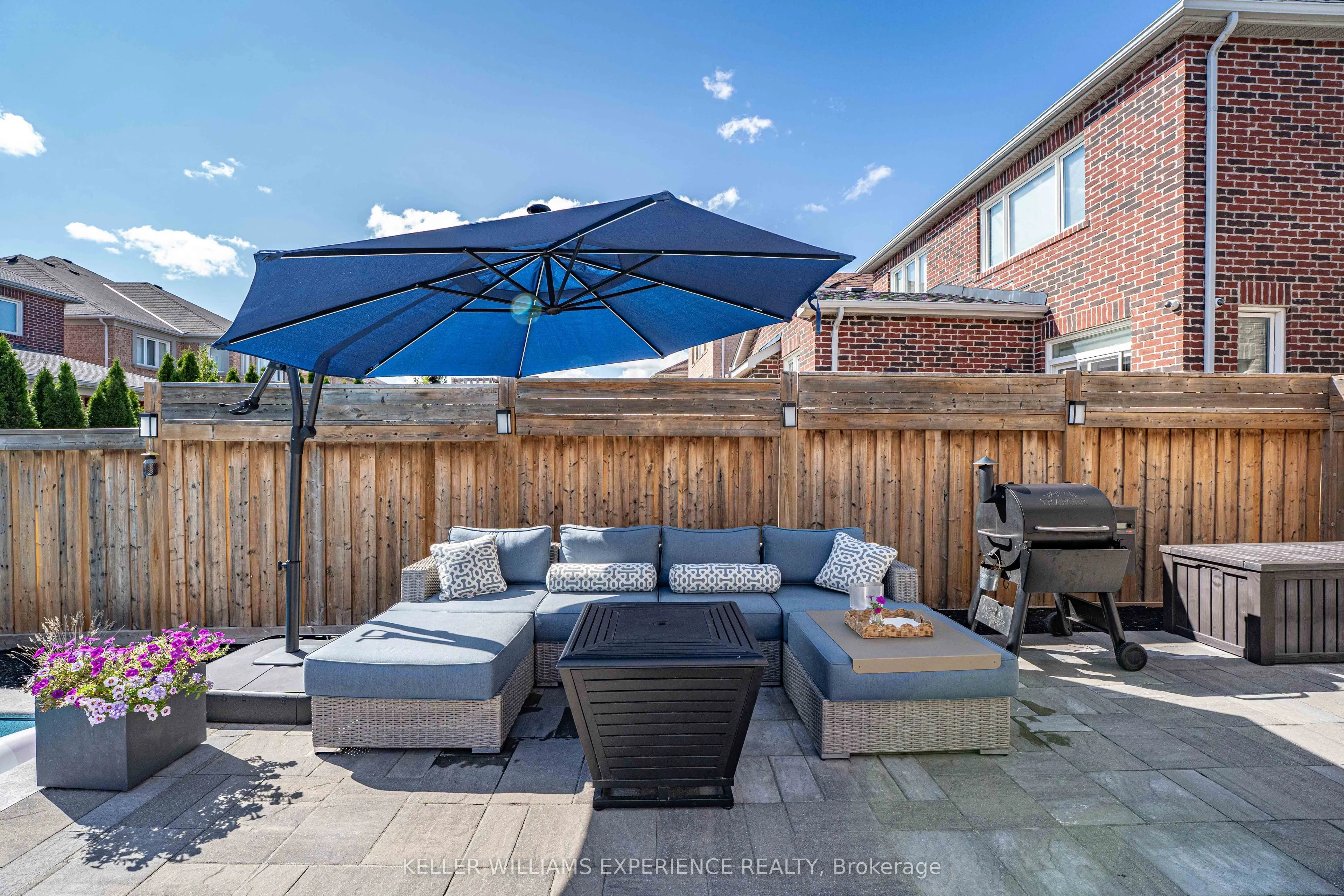 229 Blue Dasher Boulevard