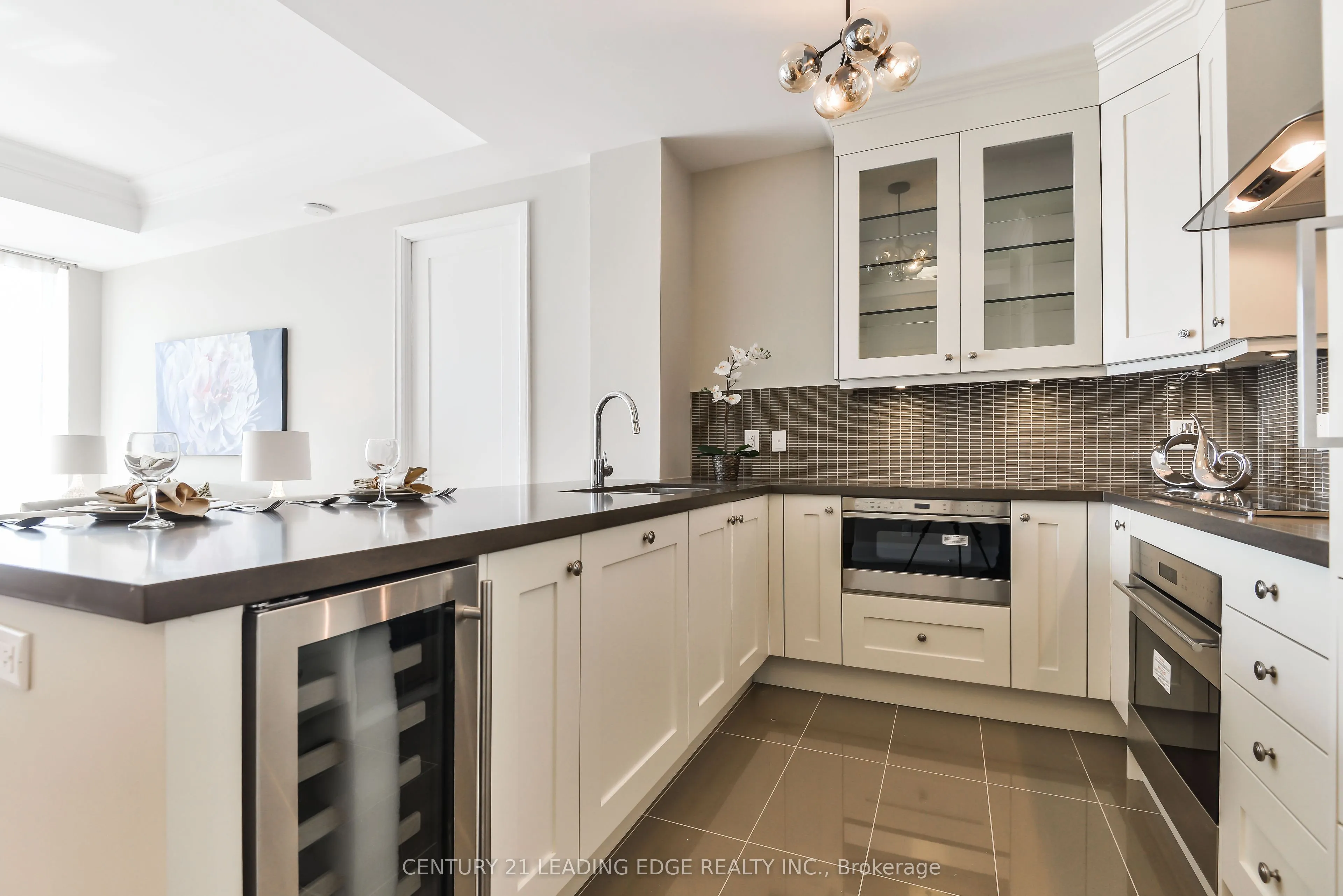 9 Stollery Pond Crescent #210
