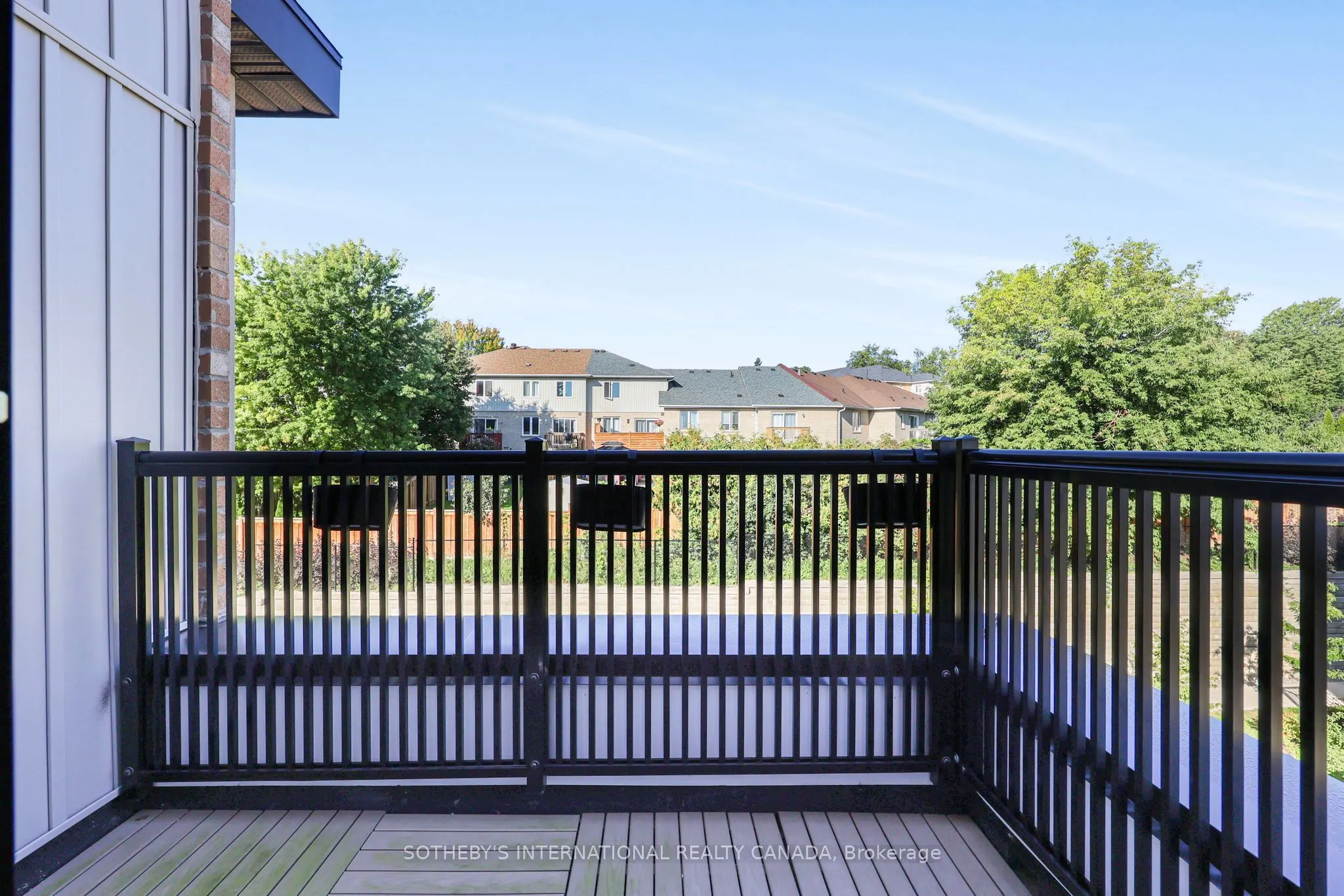 40 Baynes Way #9