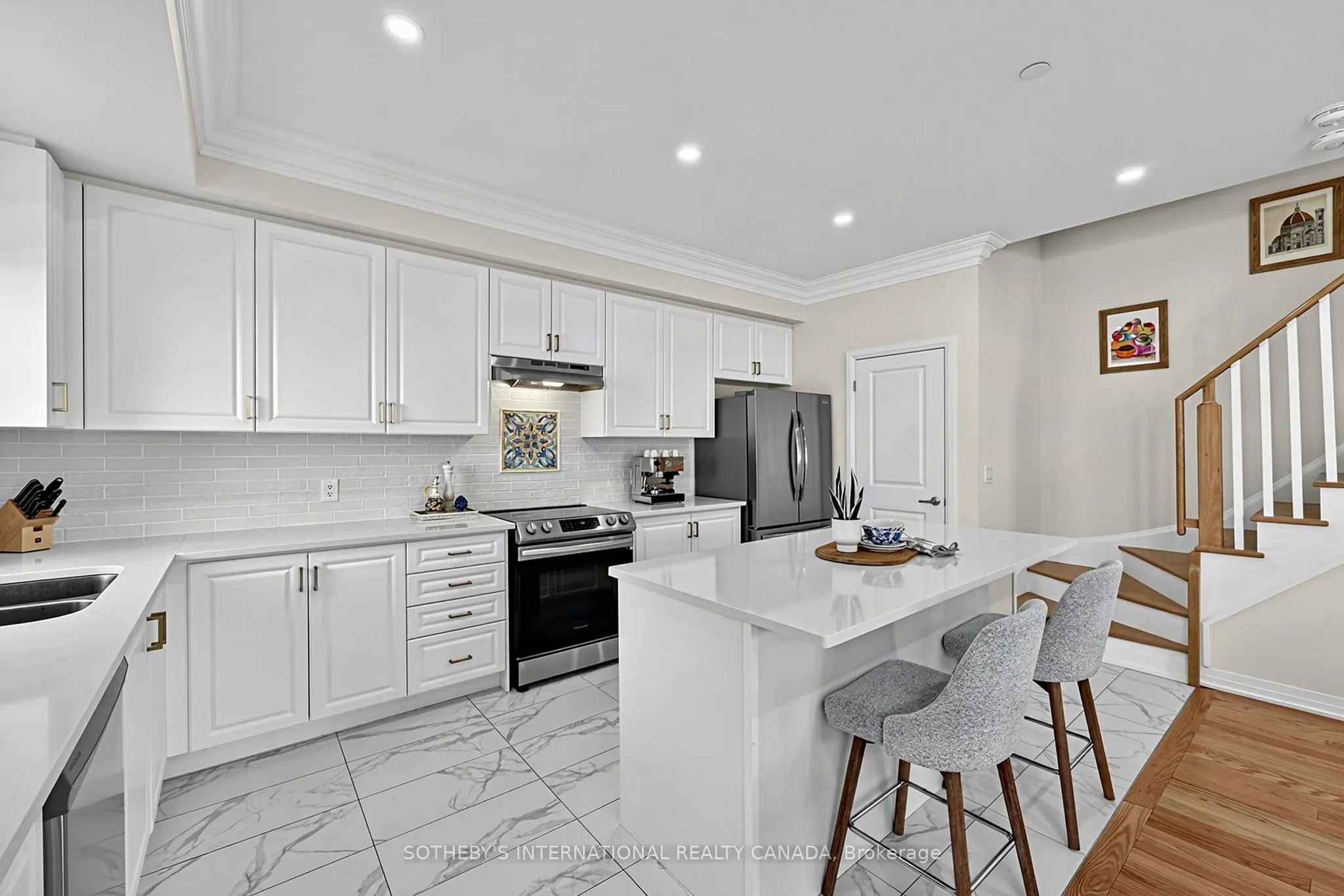 40 Baynes Way #9