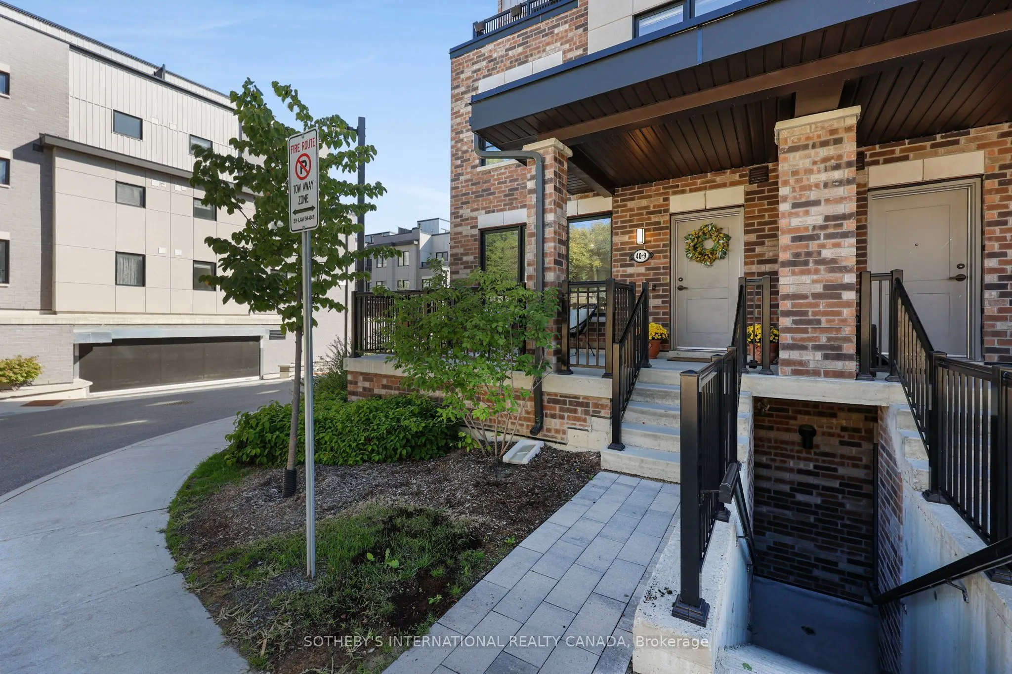 40 Baynes Way #9
