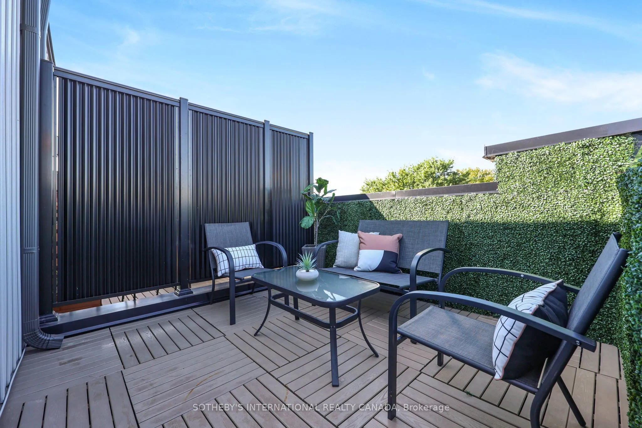 40 Baynes Way #9