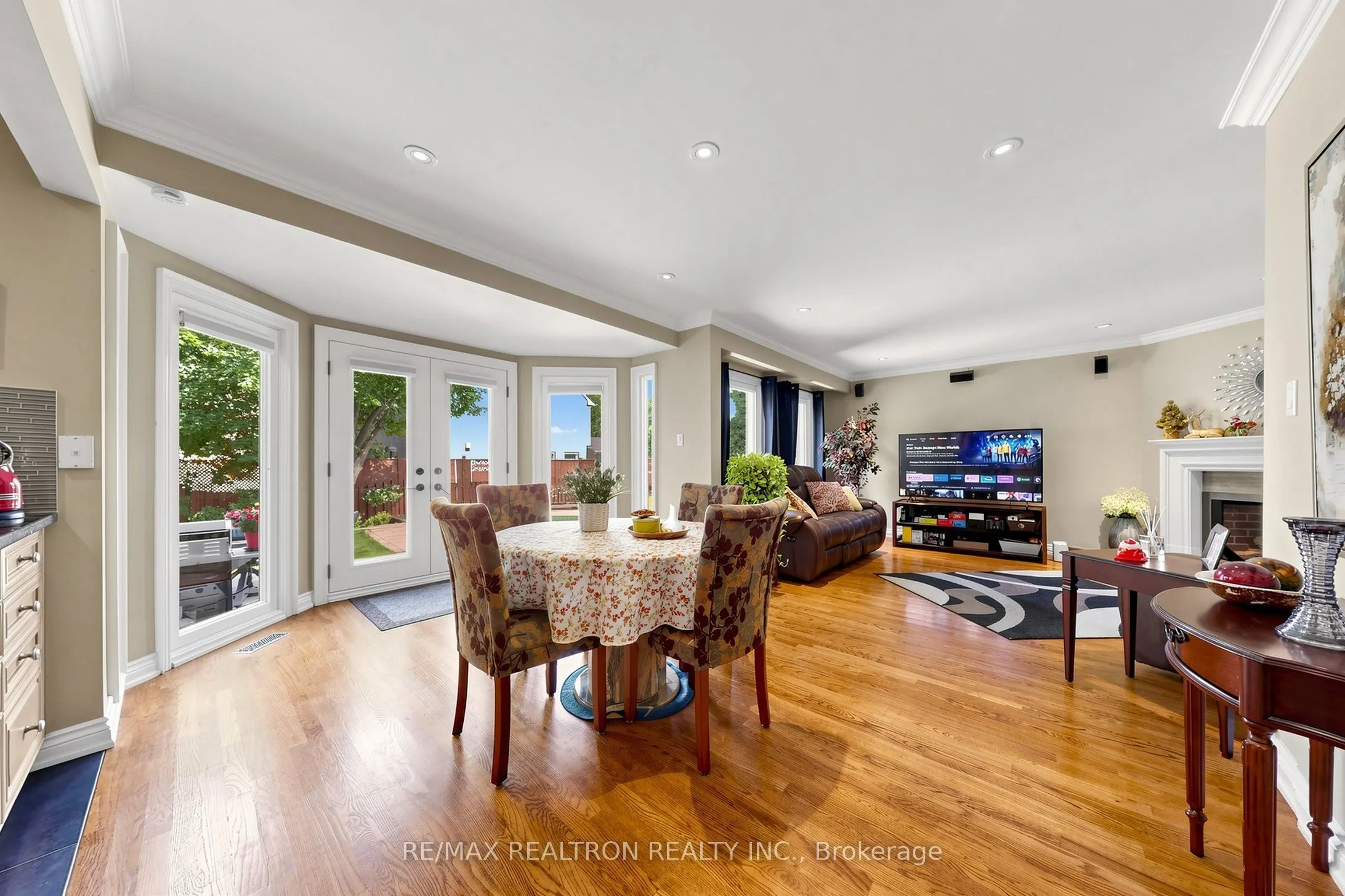 84 Ferndell Circle