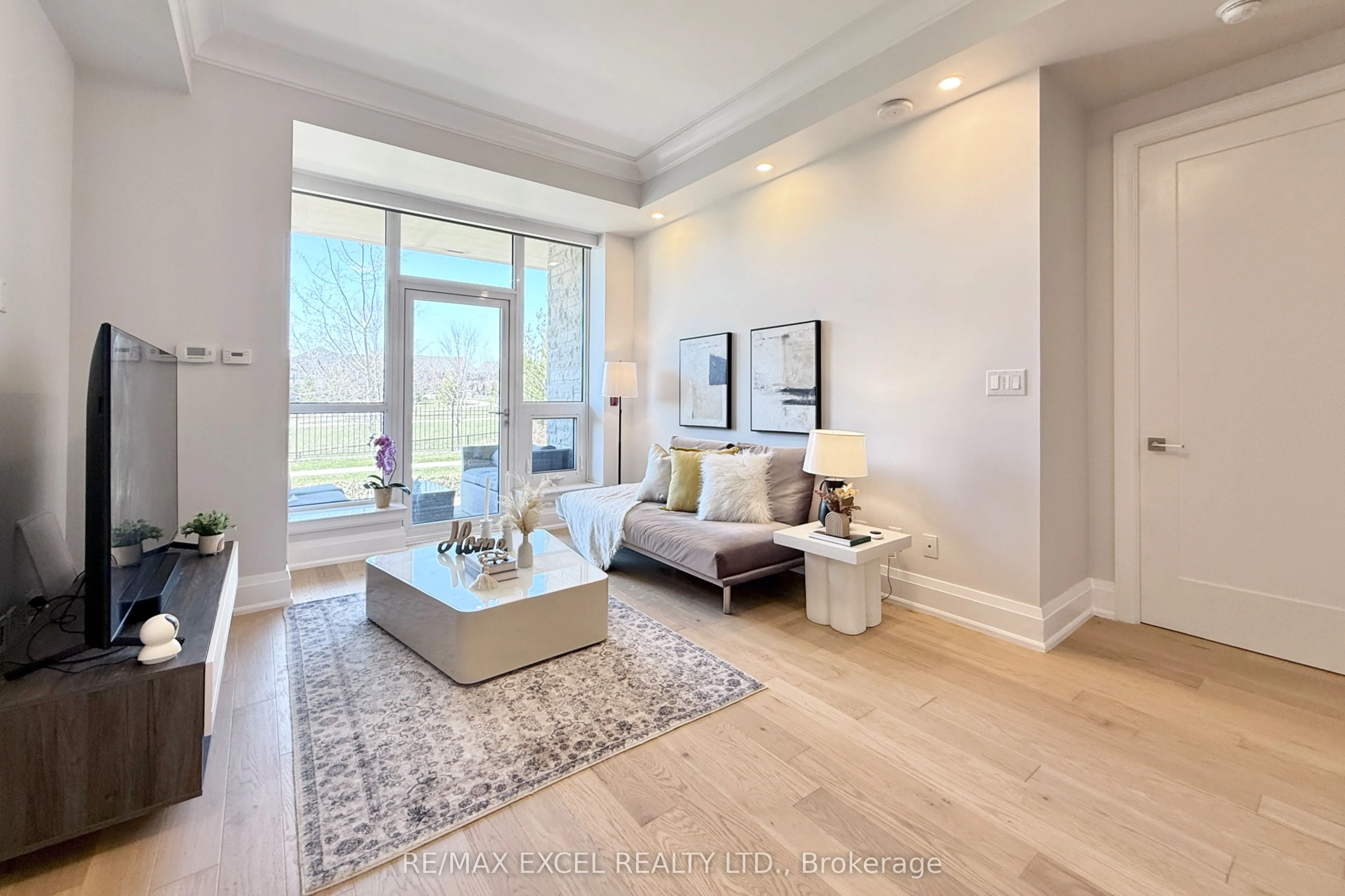 9 Stollery Pond Crescent #208