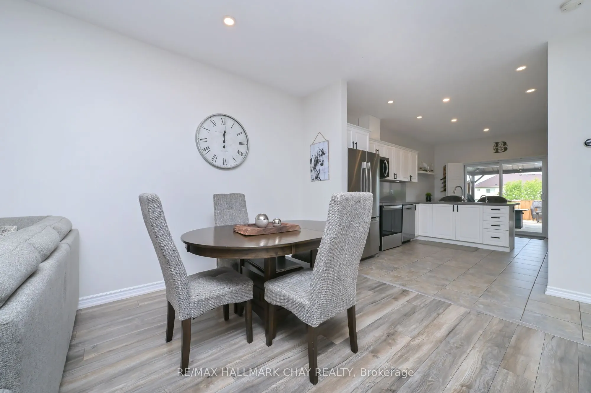 25 Kingsmere Crescent