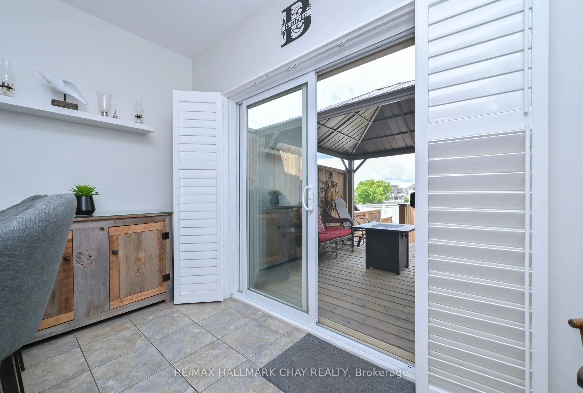25 Kingsmere Crescent