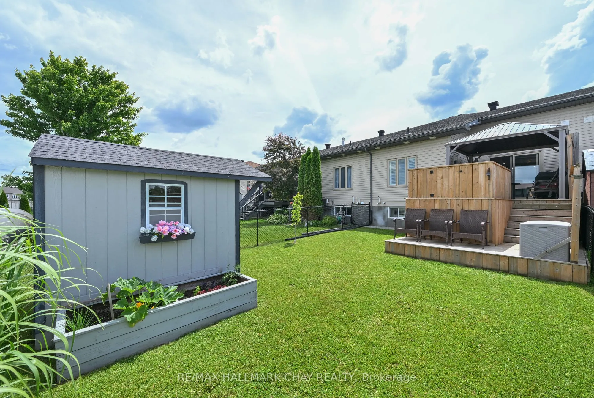 25 Kingsmere Crescent