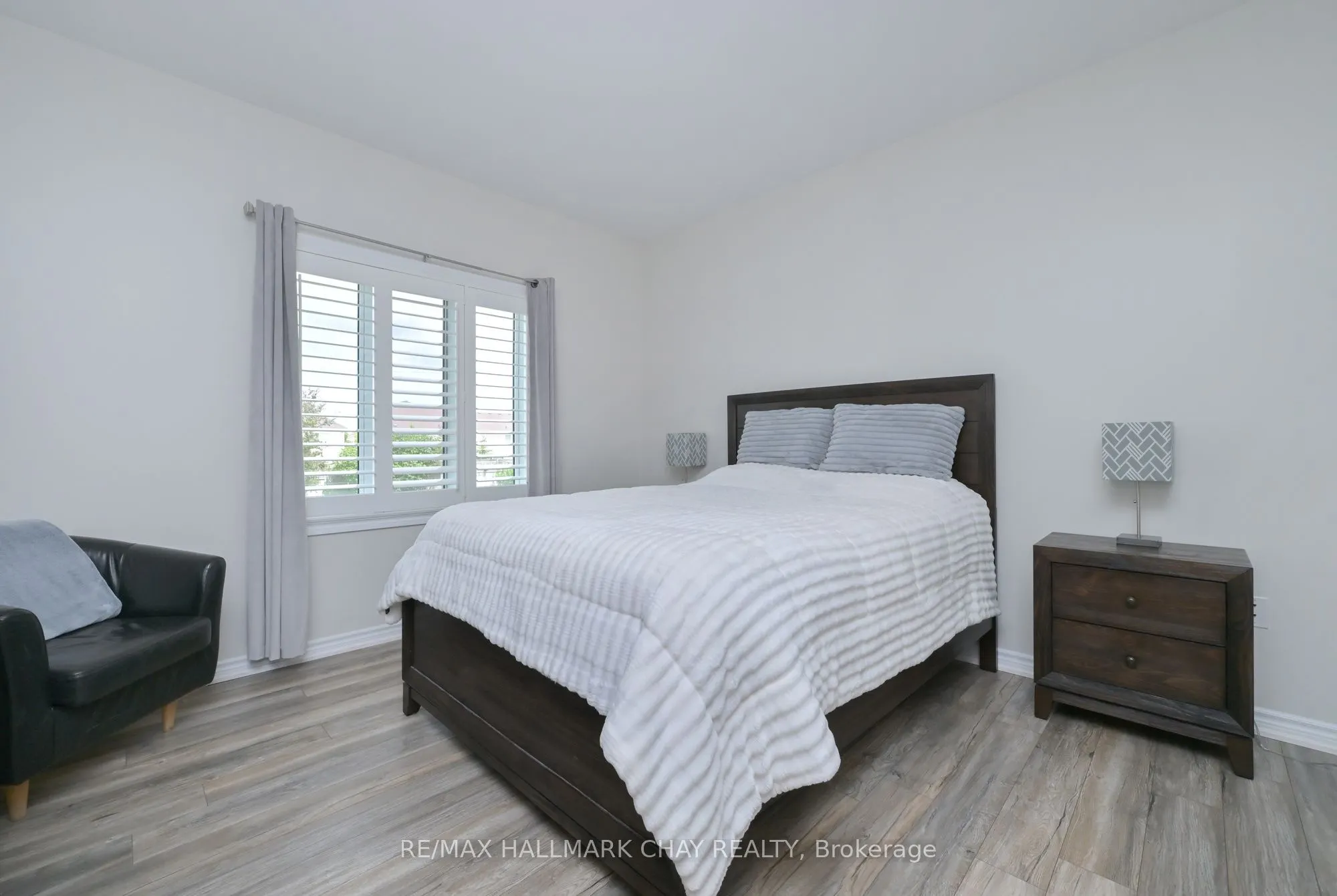 25 Kingsmere Crescent