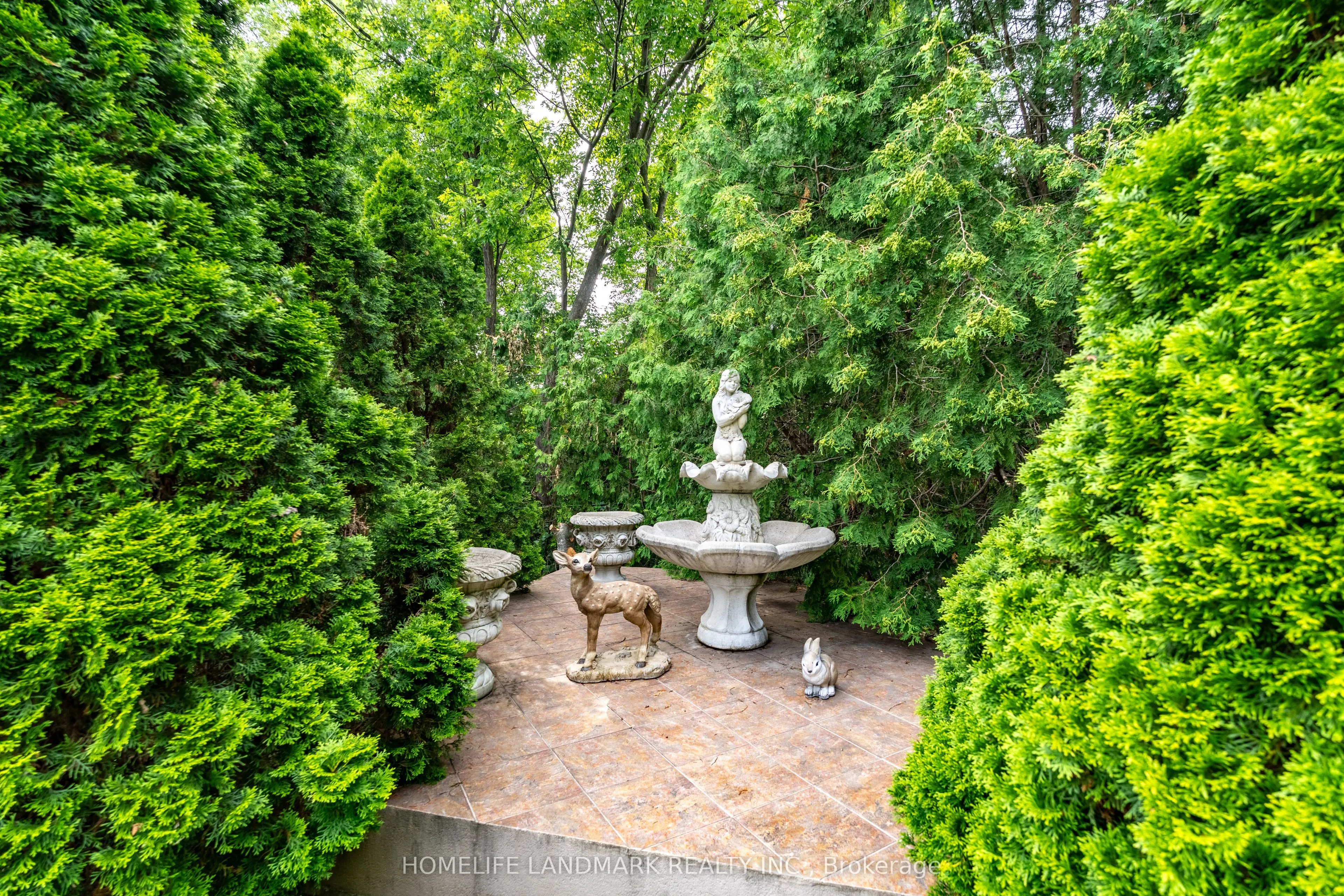 14 Meadow Heights Court