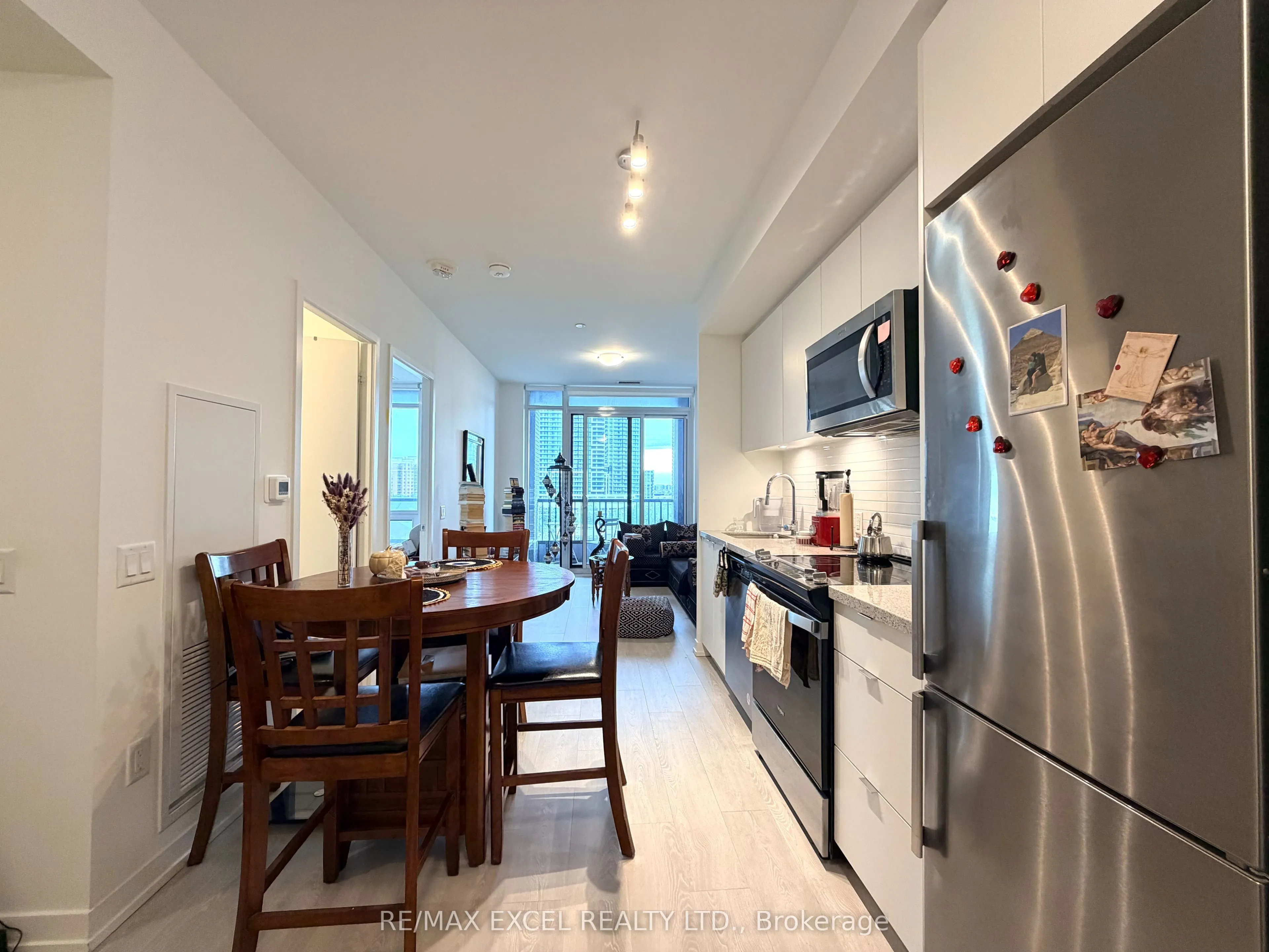 8868 Yonge Street #809E
