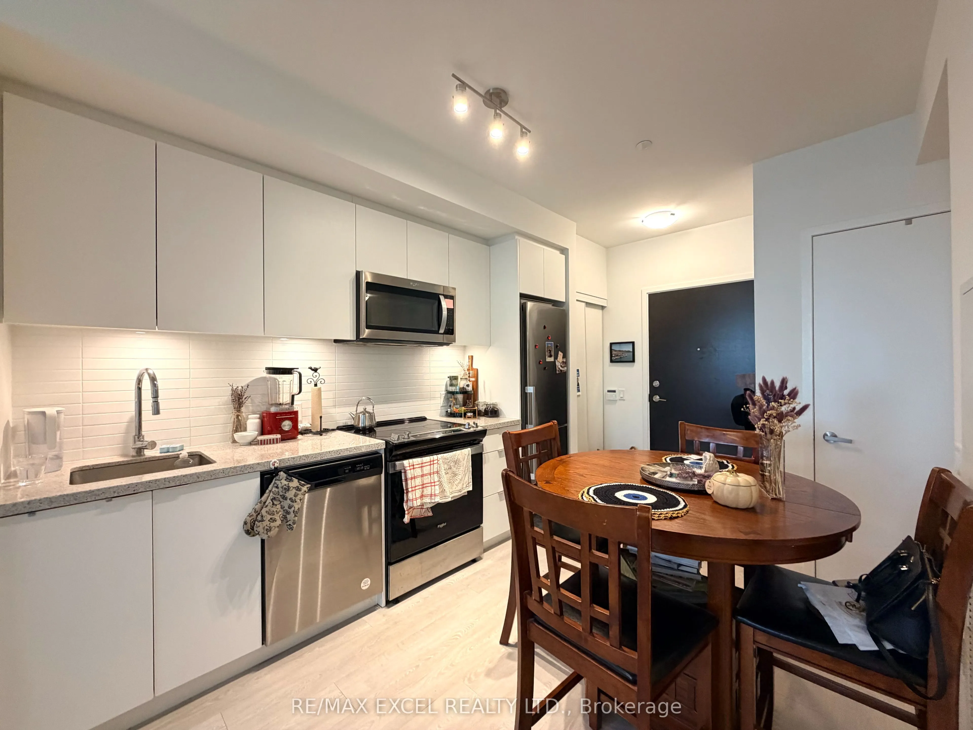 8868 Yonge Street #809E