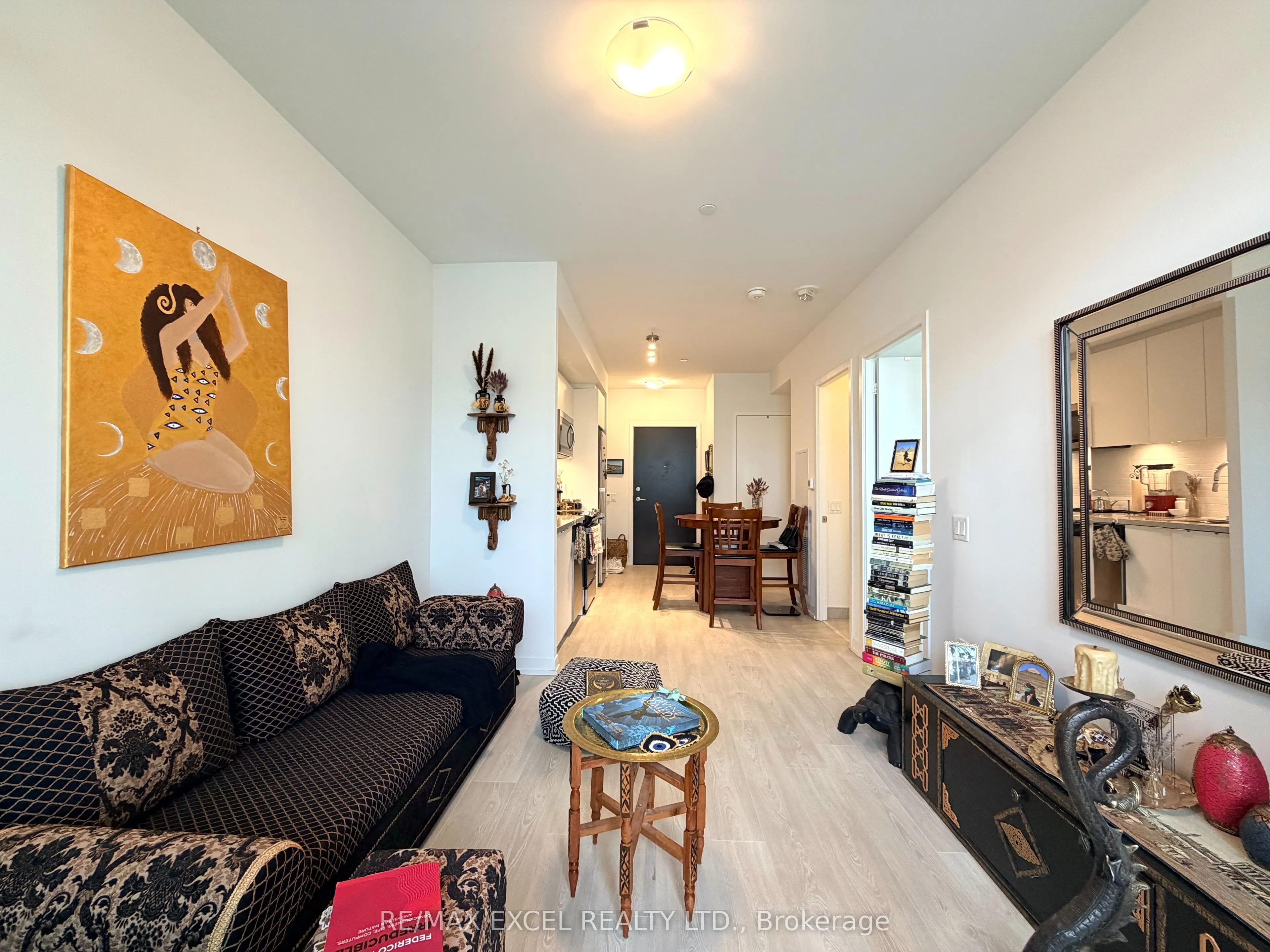 8868 Yonge Street #809E
