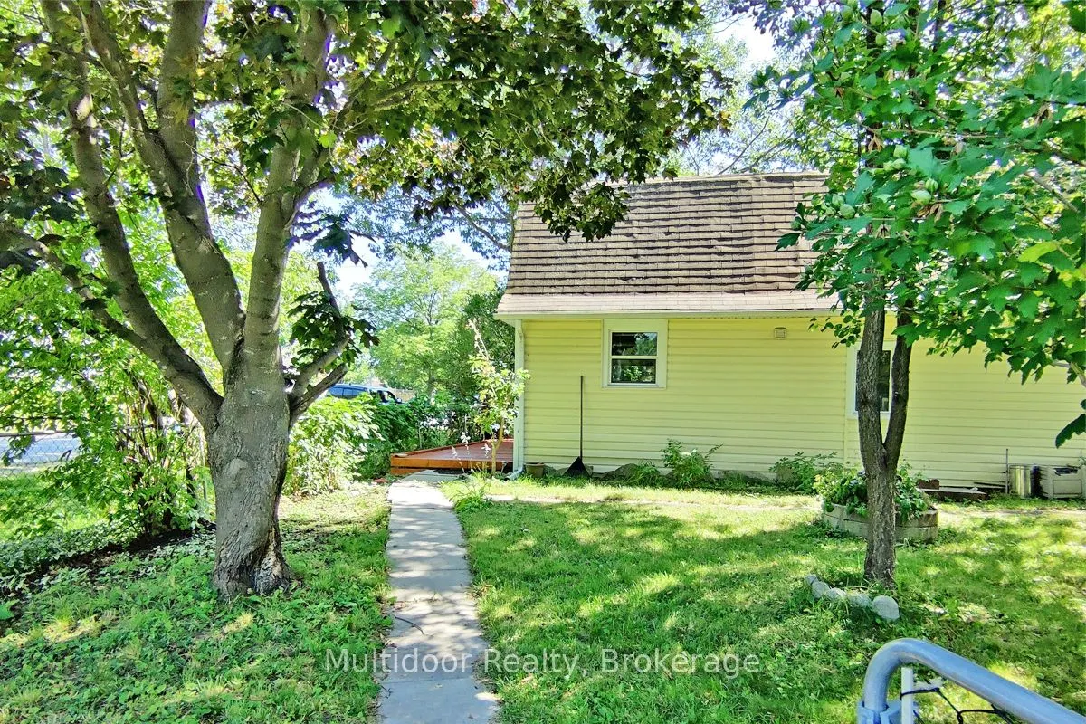 1058 Isabella Street