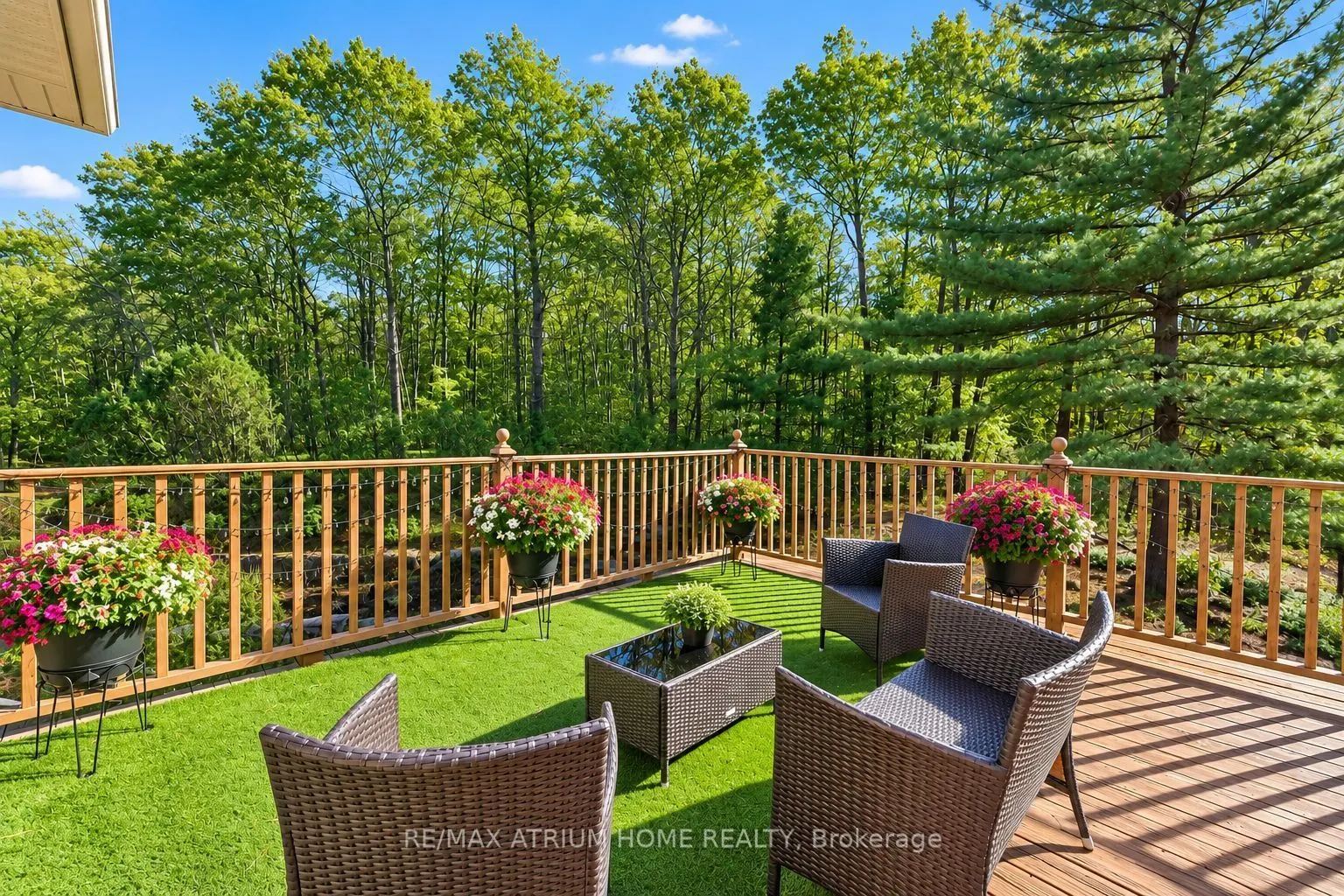 65 Kingswood Drive