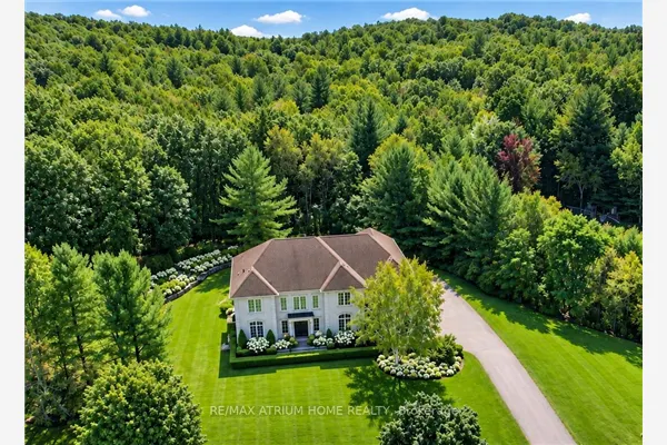 65 Kingswood Drive