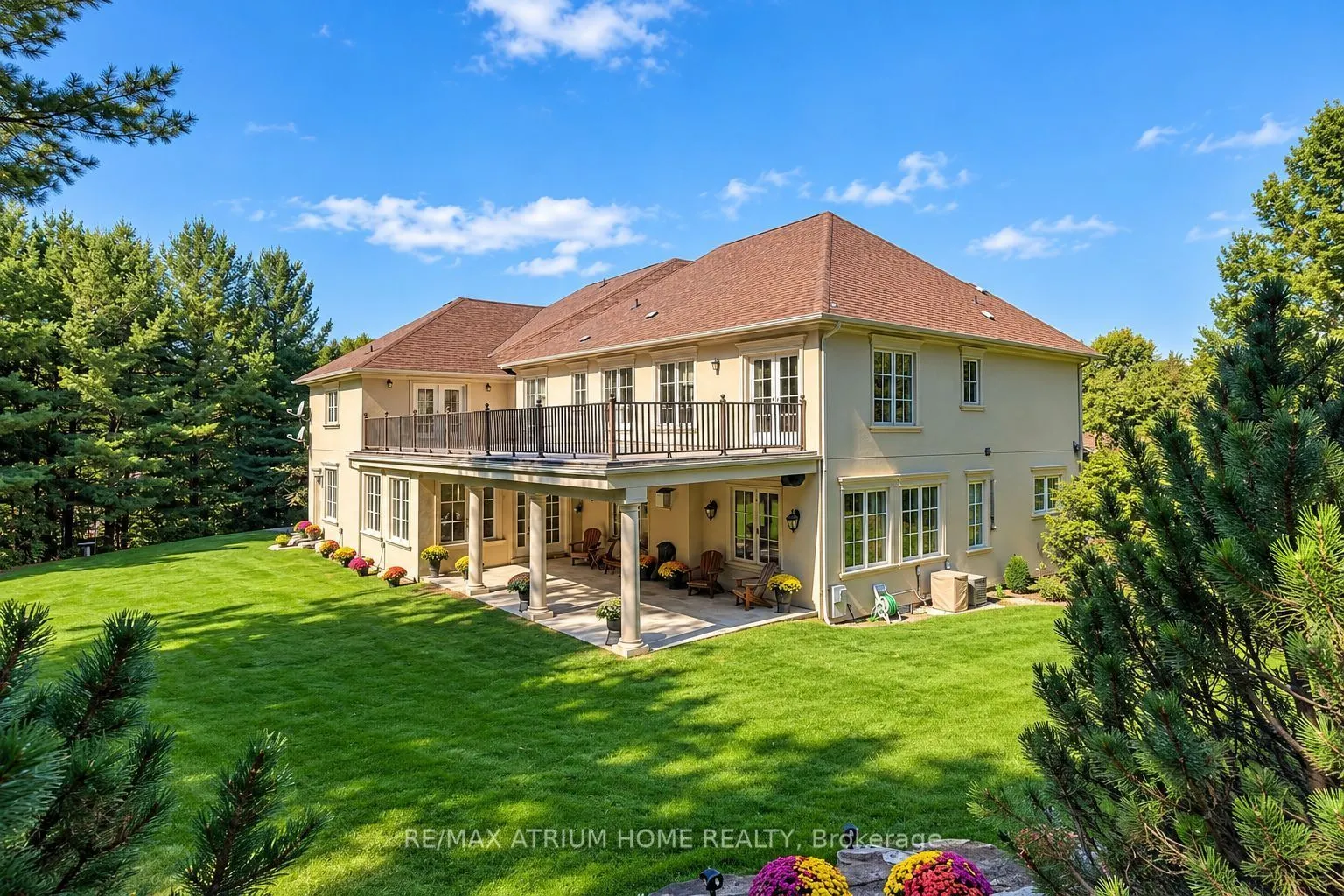 65 Kingswood Drive