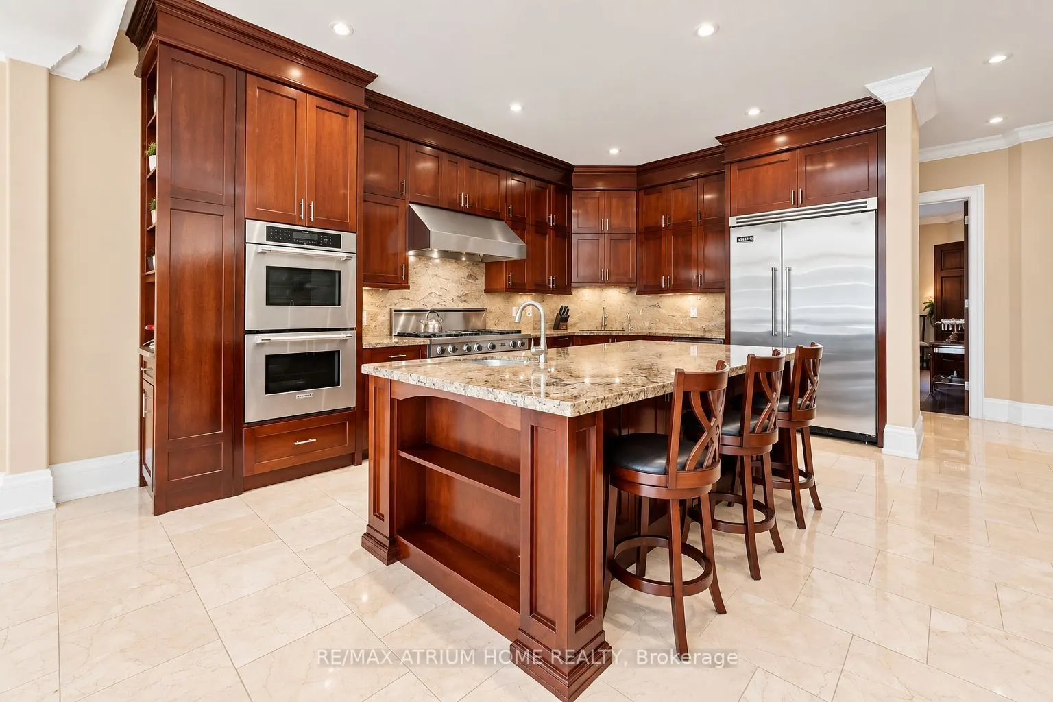 65 Kingswood Drive