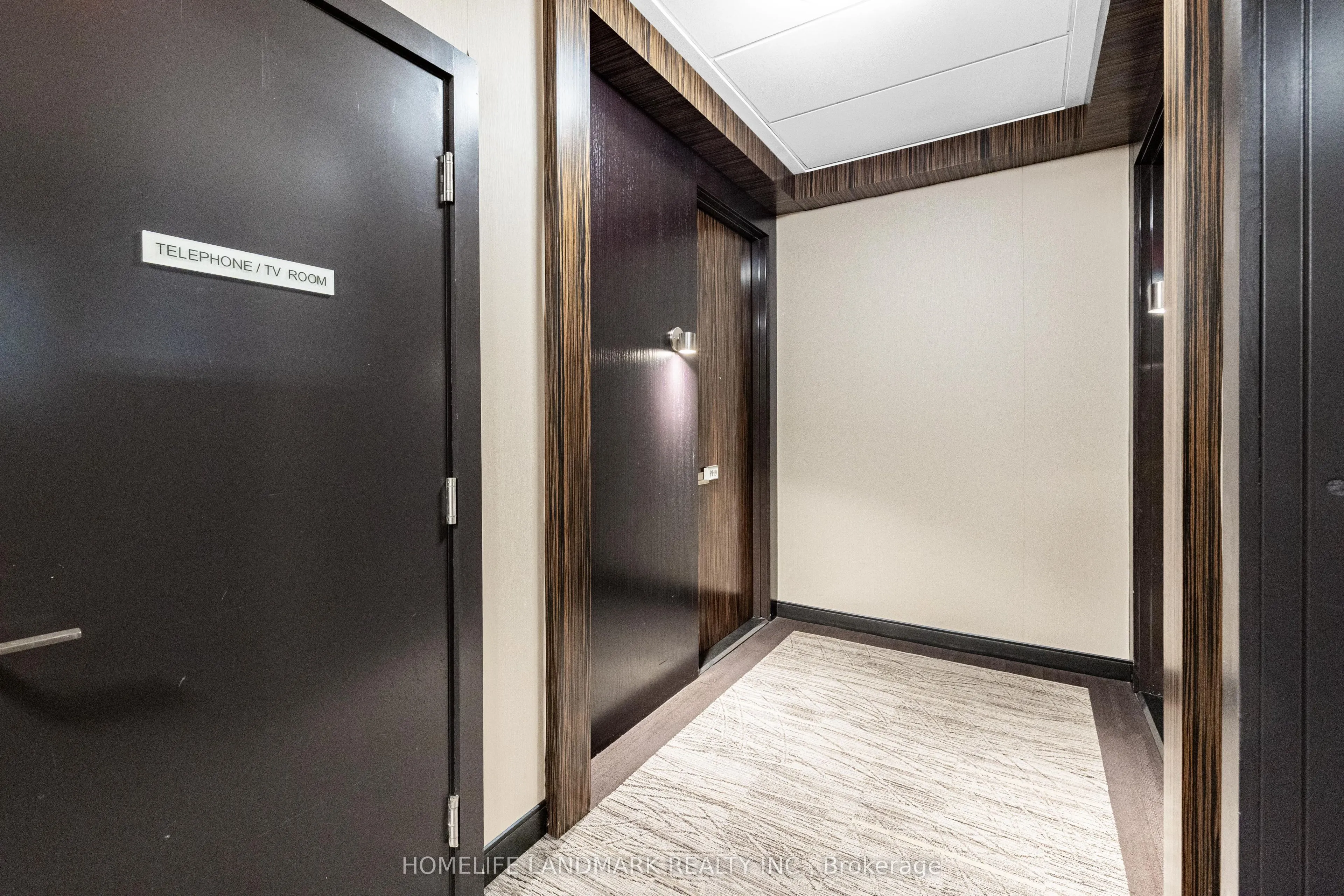 325 South Park Road #325-PH9