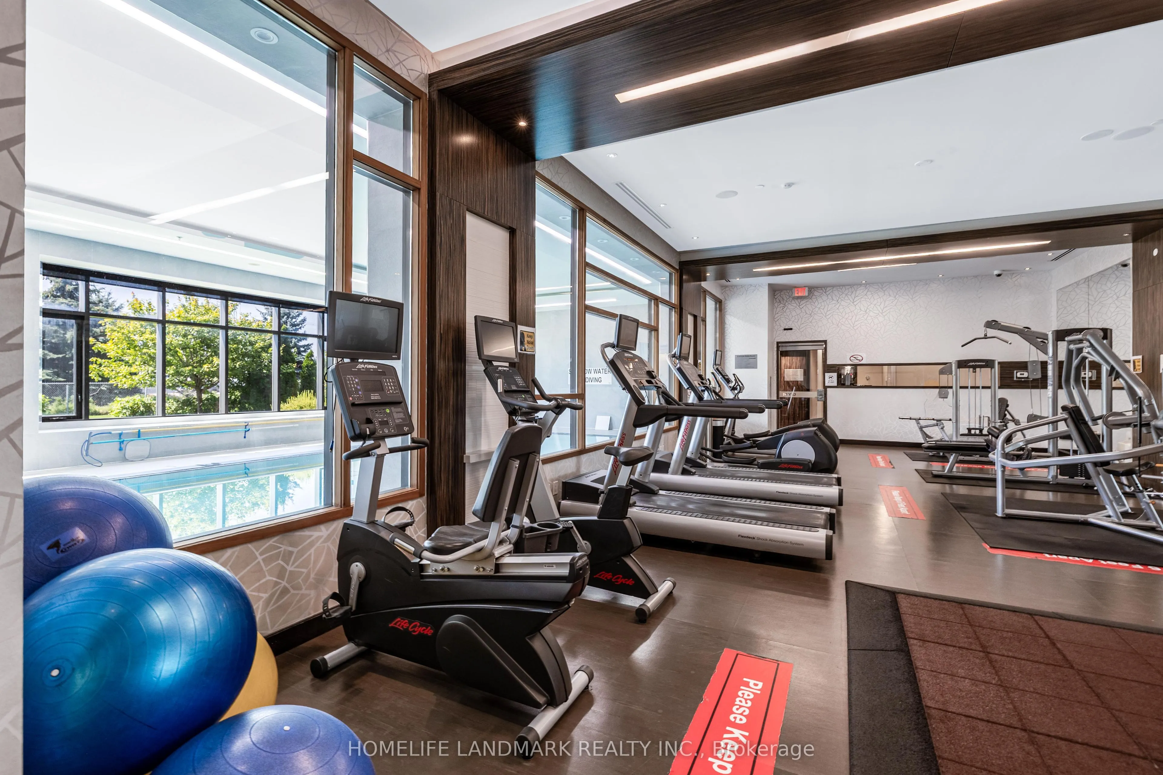 325 South Park Road #325-PH9