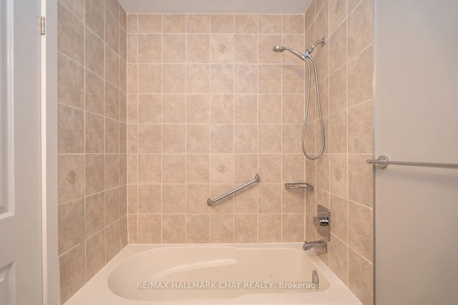 69 Boyne Street #103