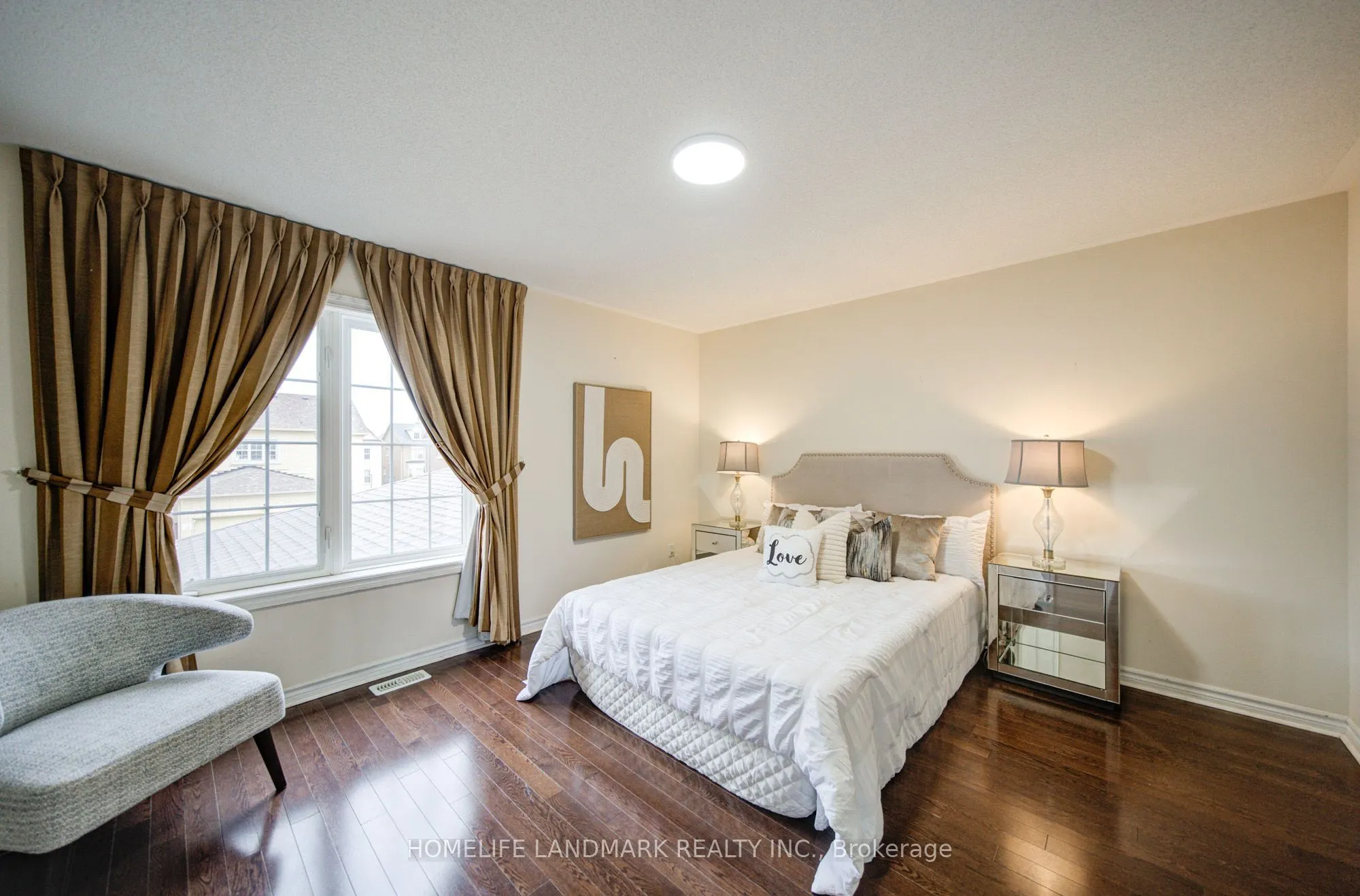 10483 Woodbine Avenue